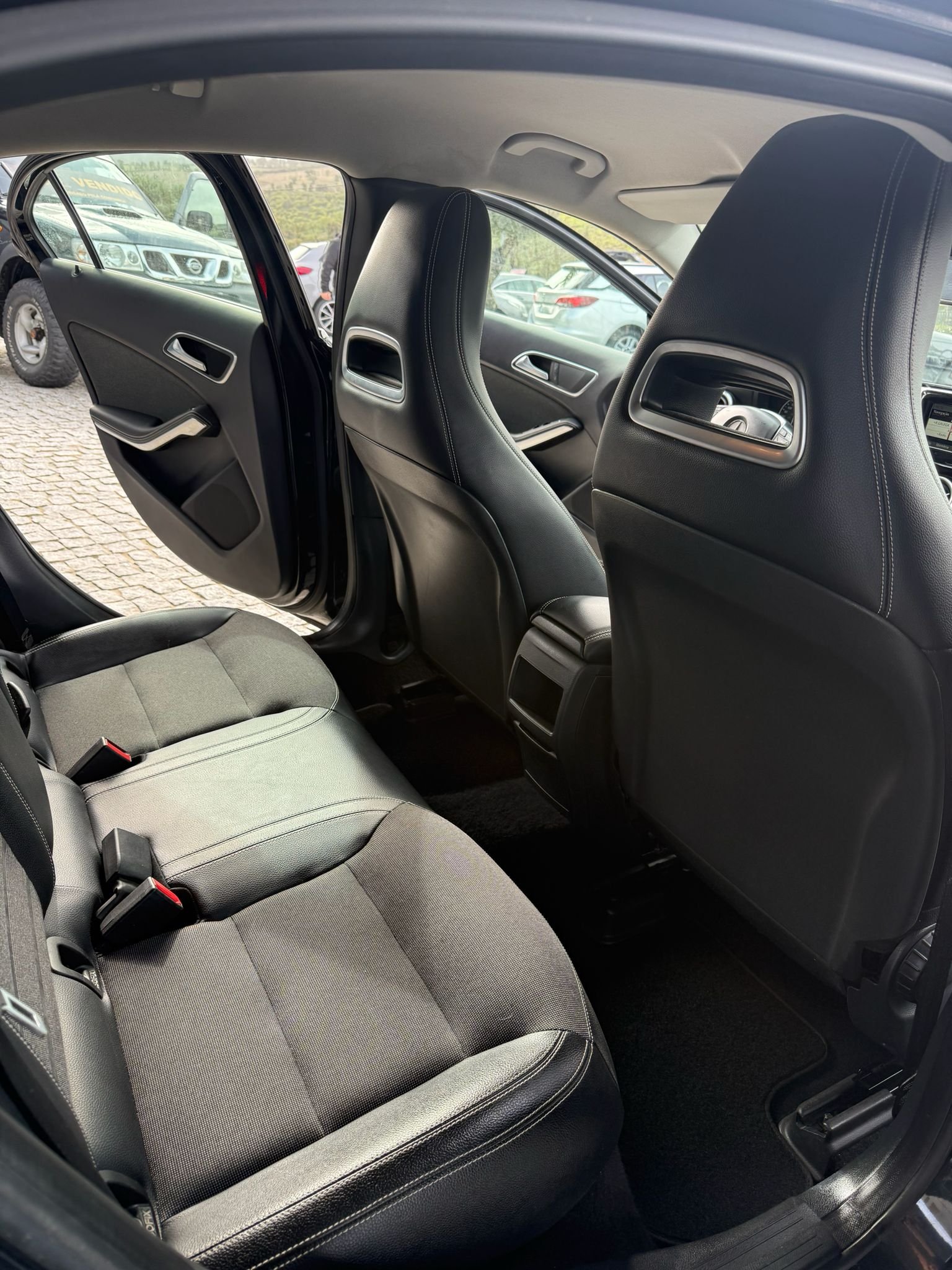 
								MERCEDES – BENZ A180 CDI 2014 completo									