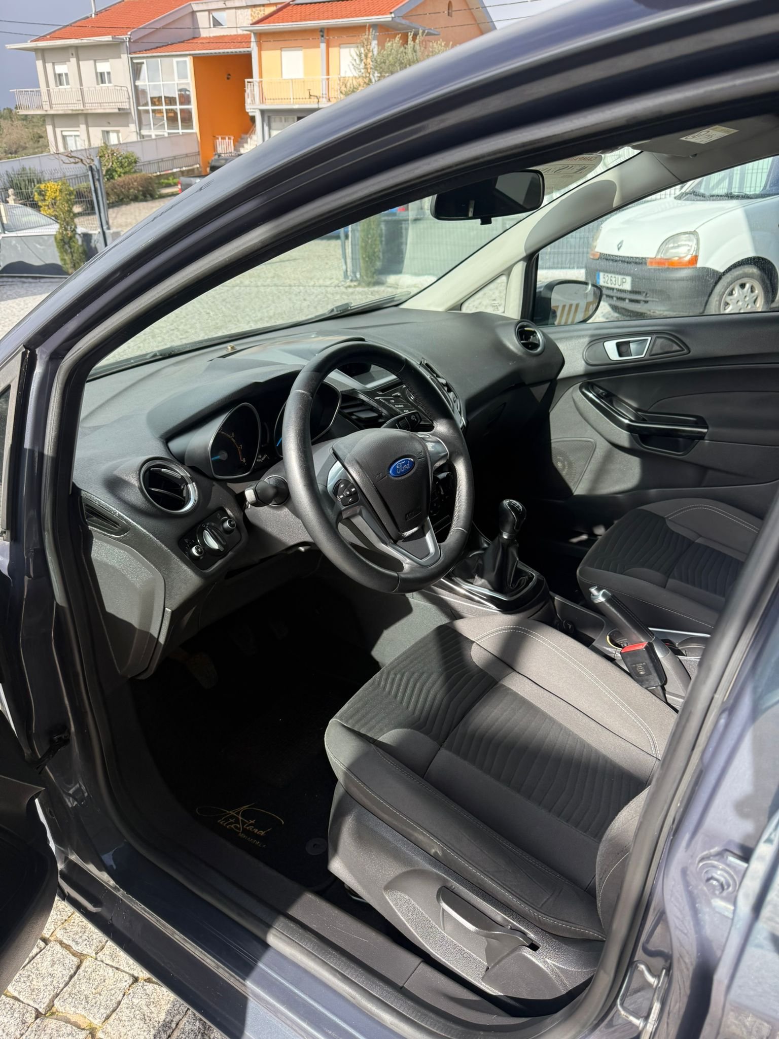 
								FORD FIESTA 1.0 TI – VCT TREND completo									