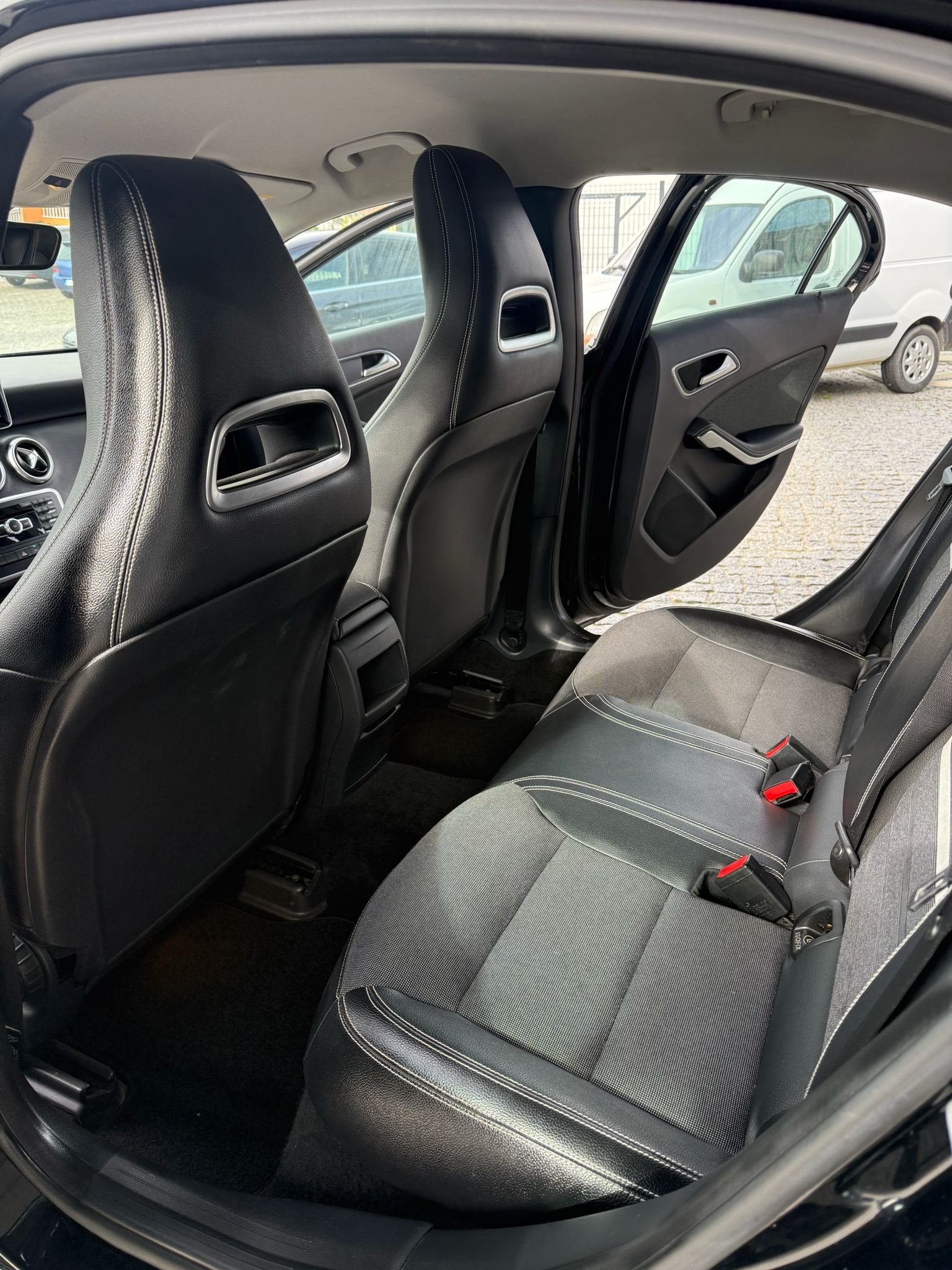 
								MERCEDES – BENZ A180 CDI 2014 completo									