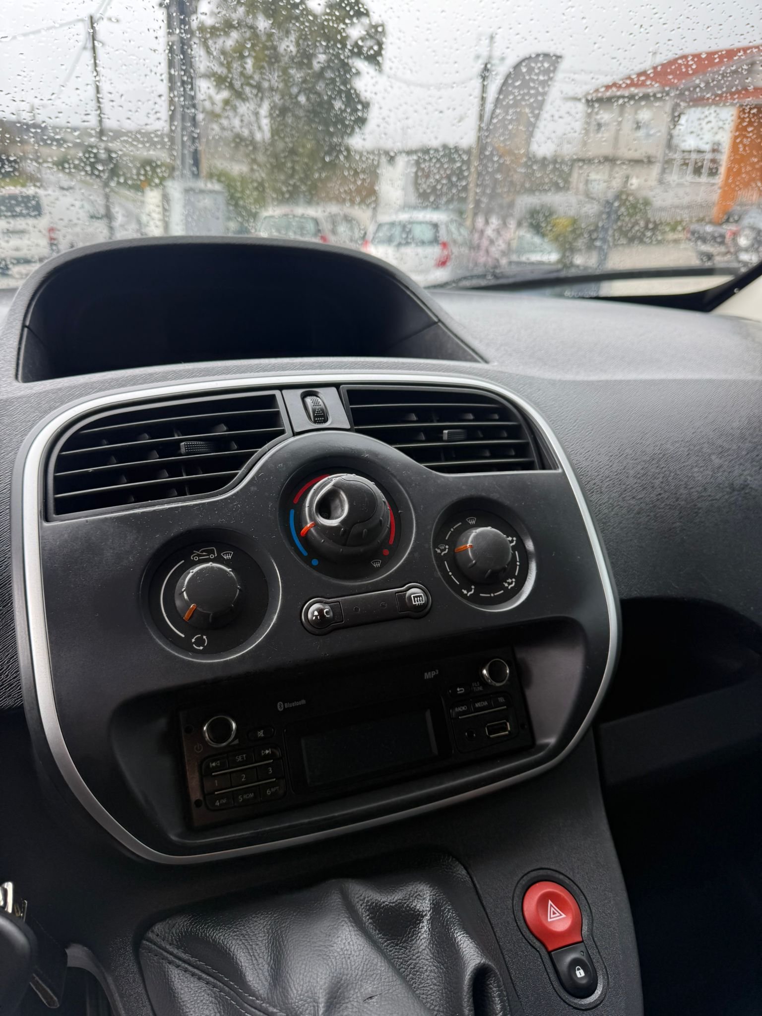 
								kangoo 2018 completo									