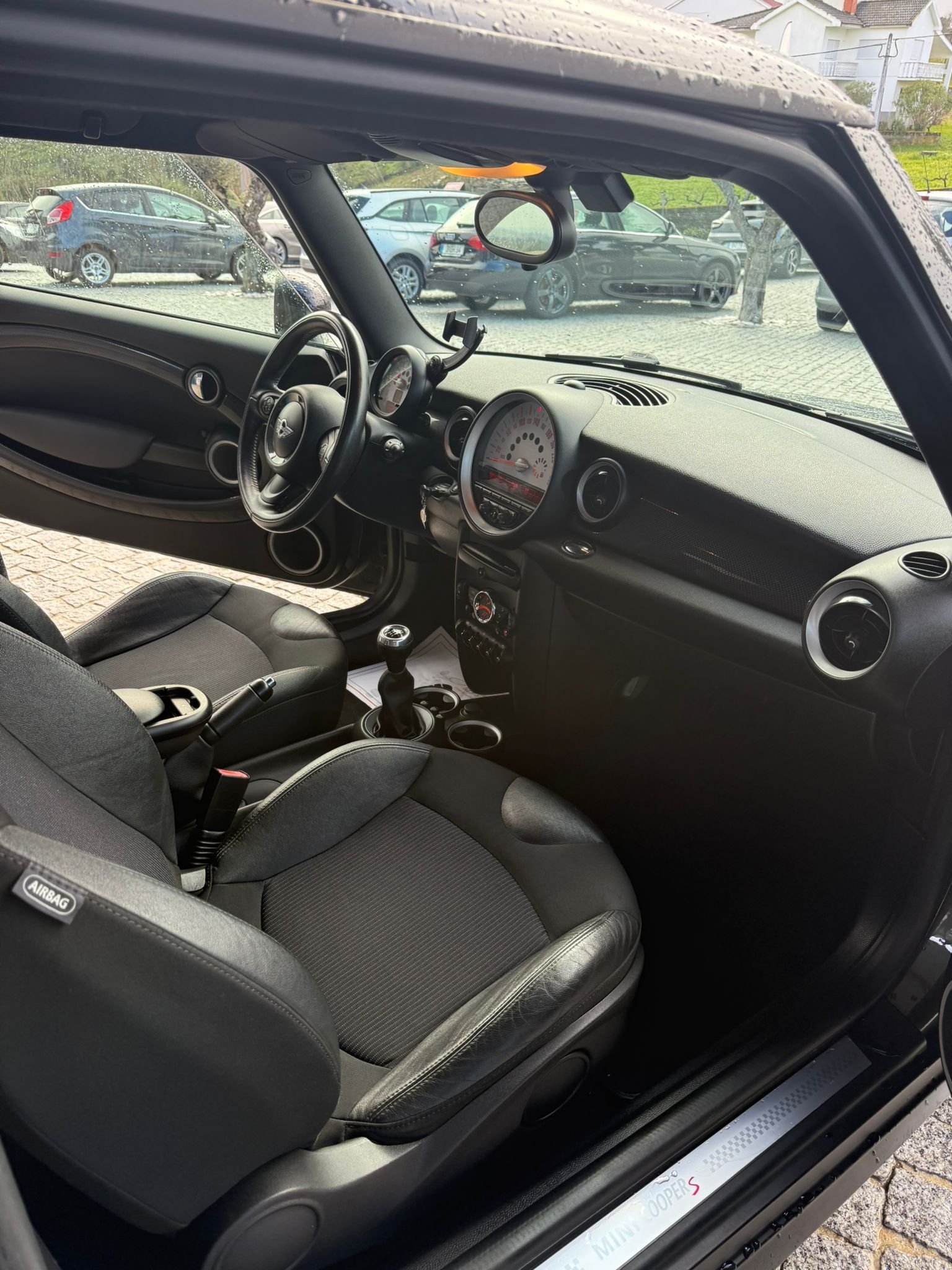 
								MINI COOPER S completo									