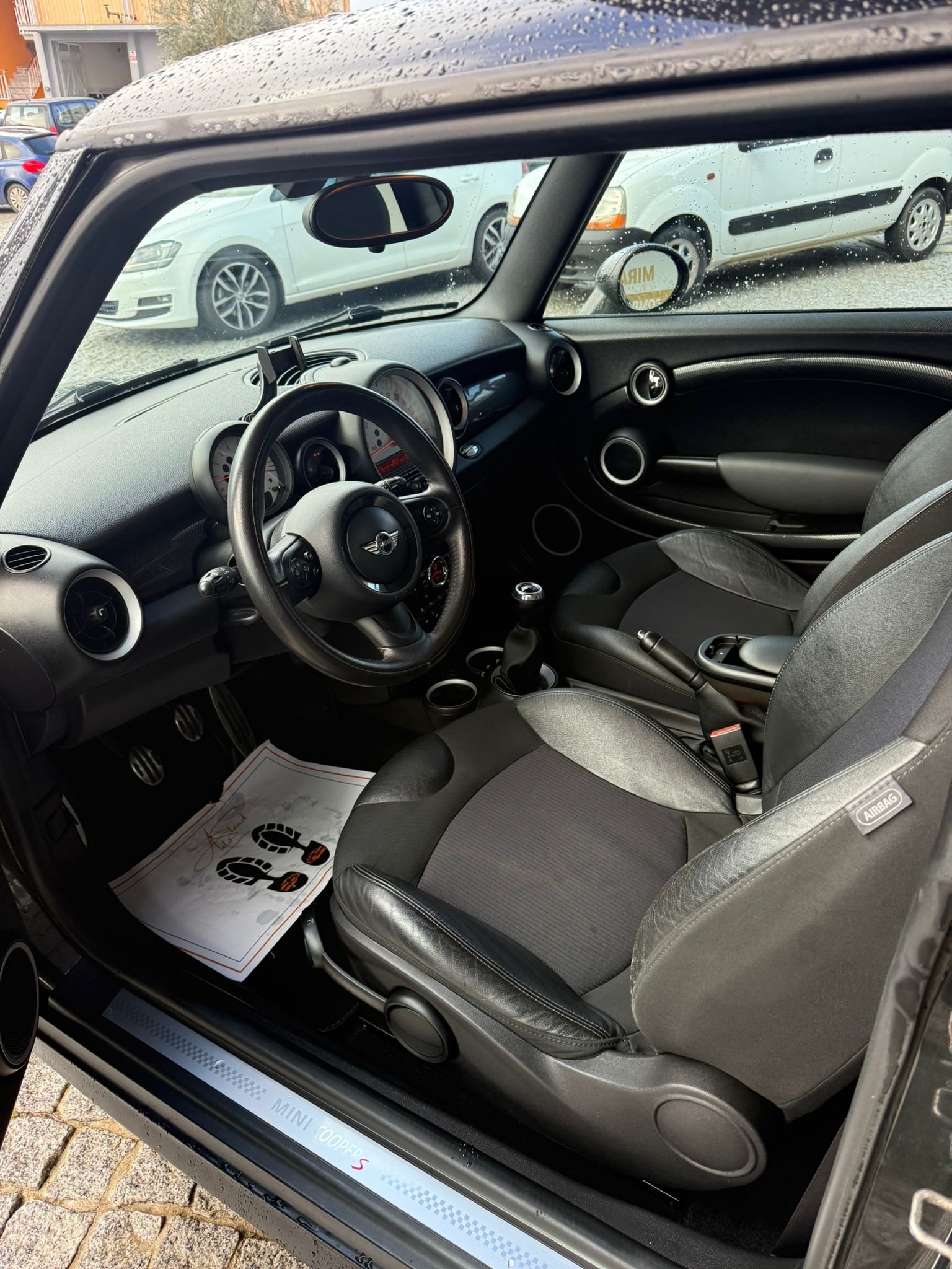 
								MINI COOPER S completo									