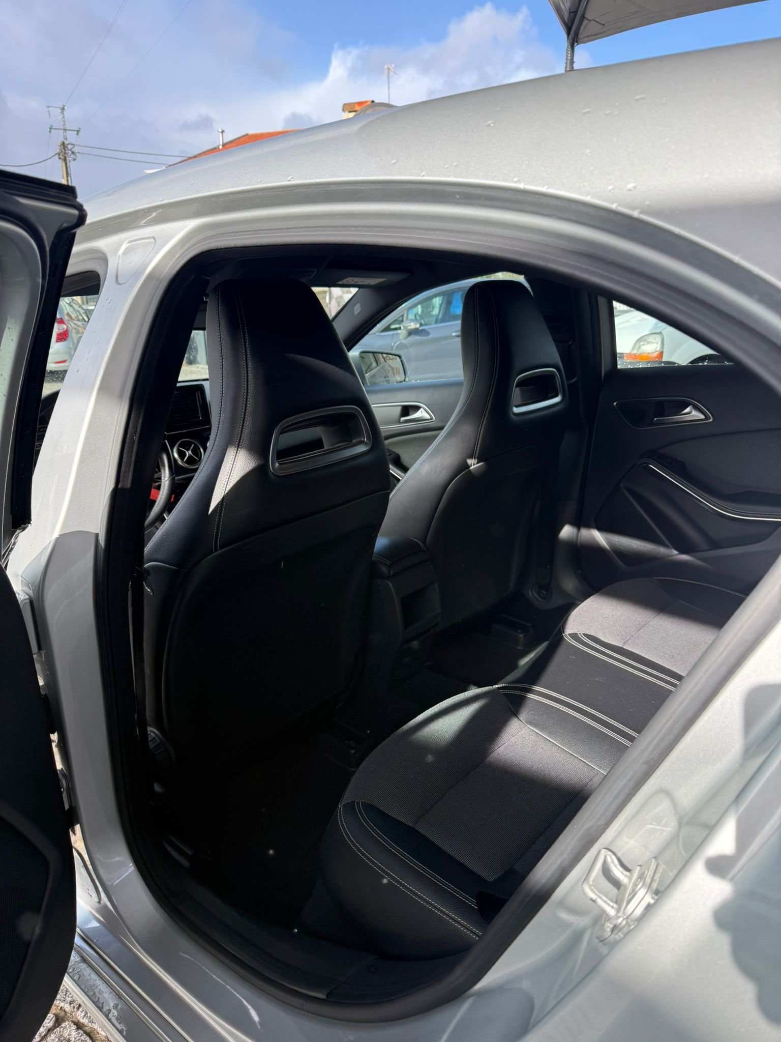 
								MERCEDES – BENZ A180 2015 completo									