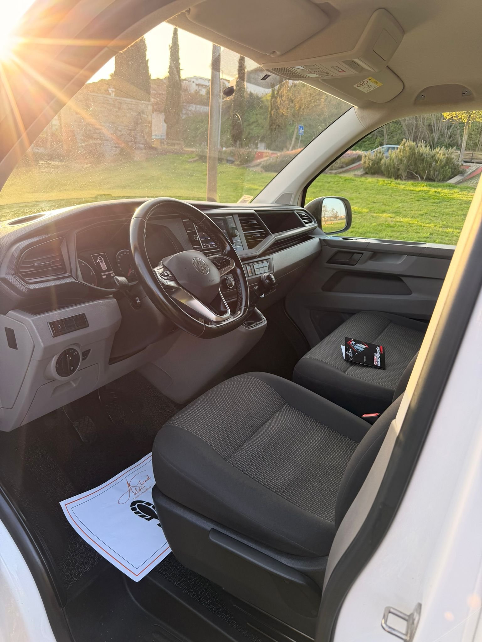 
								VW TRANSPORTER 6 LUGARES 2020 completo									