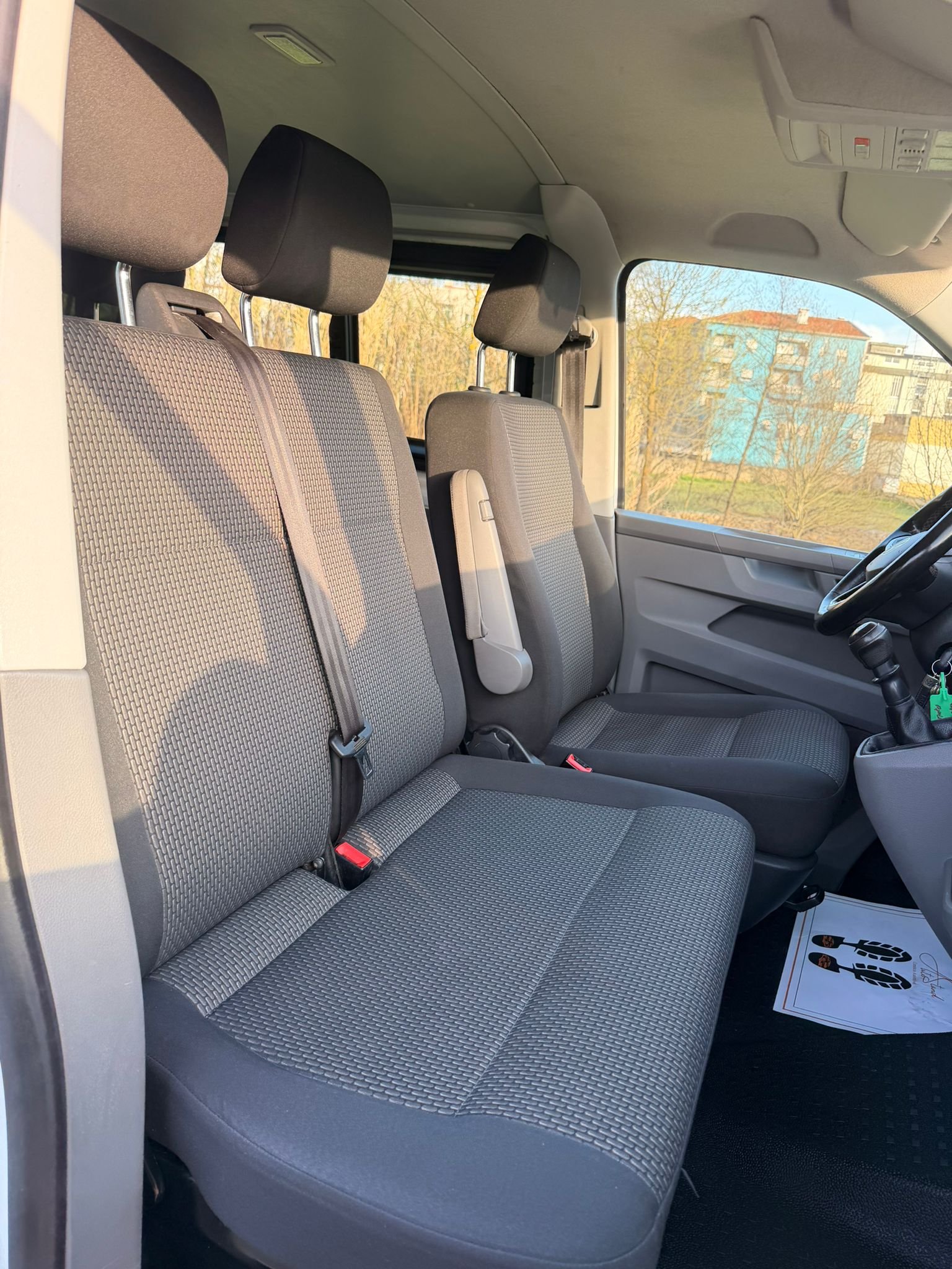 
								VW TRANSPORTER 6 LUGARES 2020 completo									