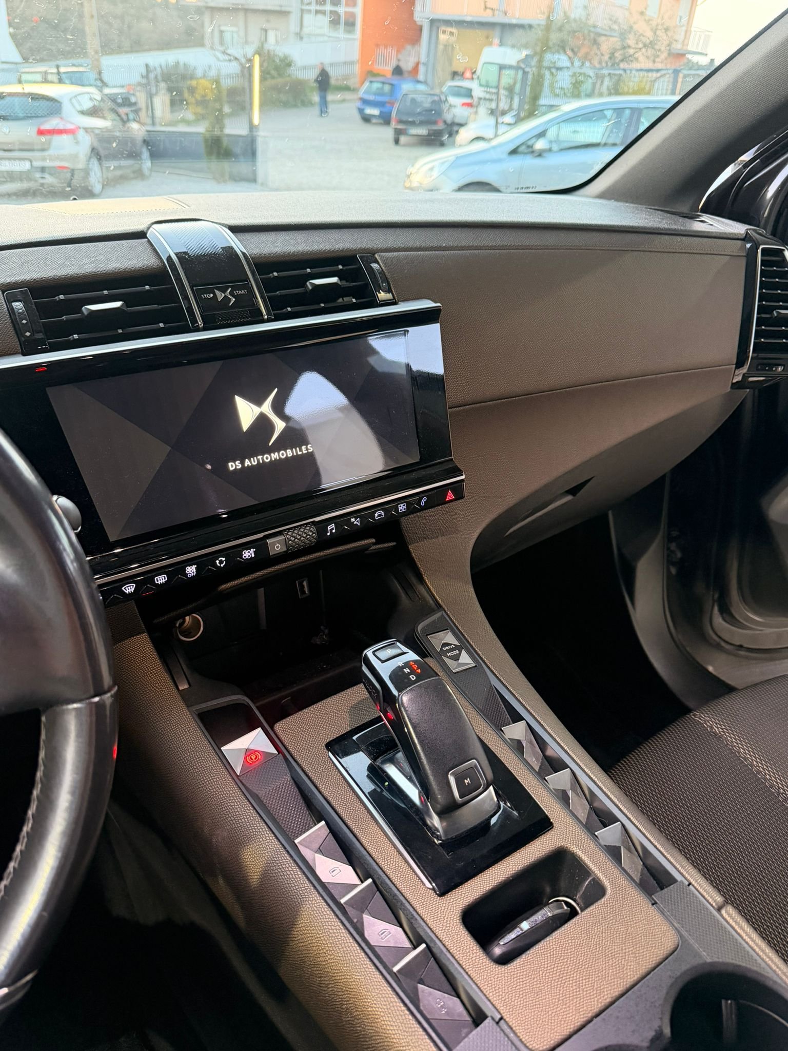 
								DS7 CROSSBACK 2018 completo									