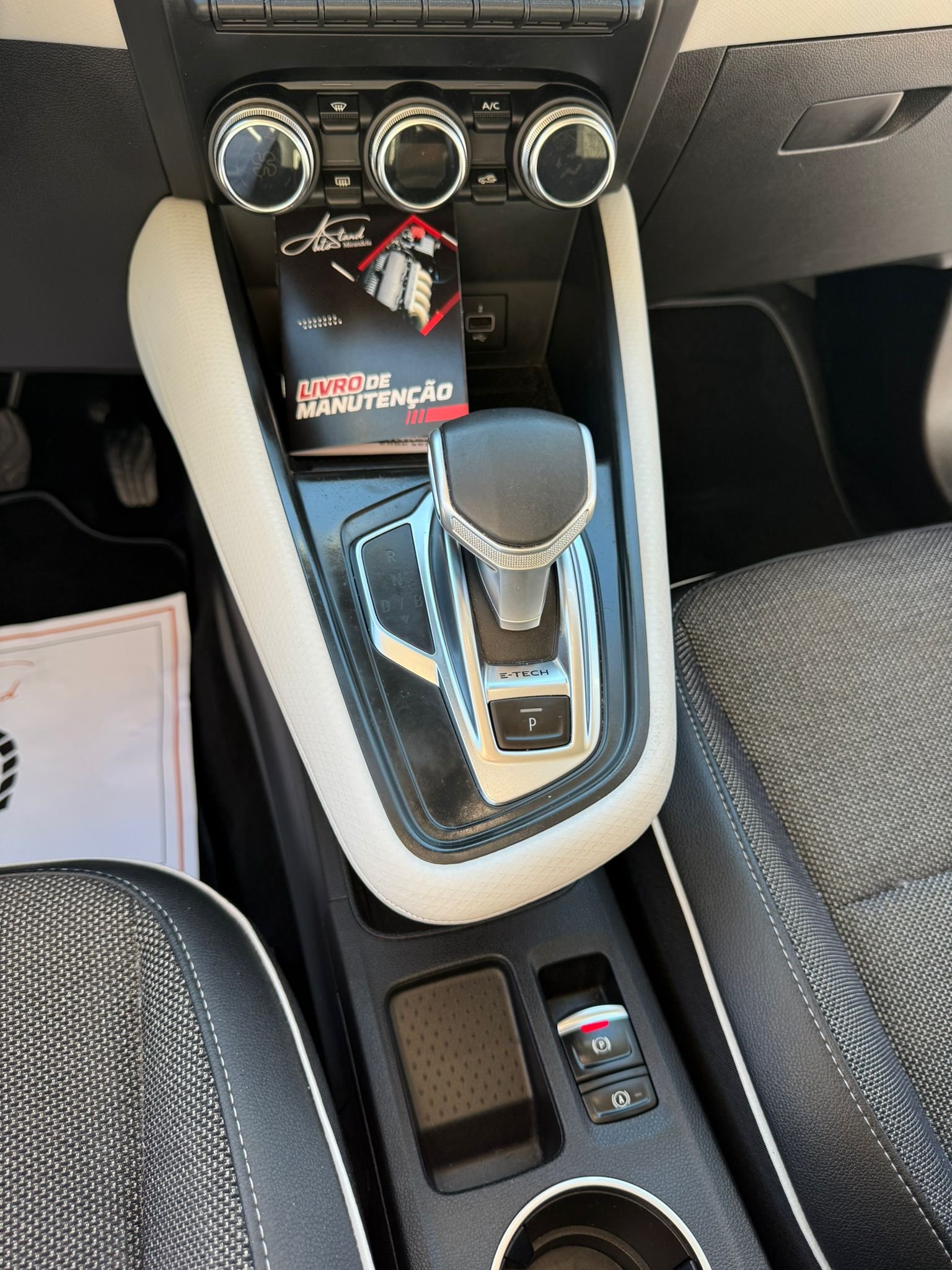 
								RENAULT CAPTUR 2020 E – TECH PLUG – IN HYBRID completo									