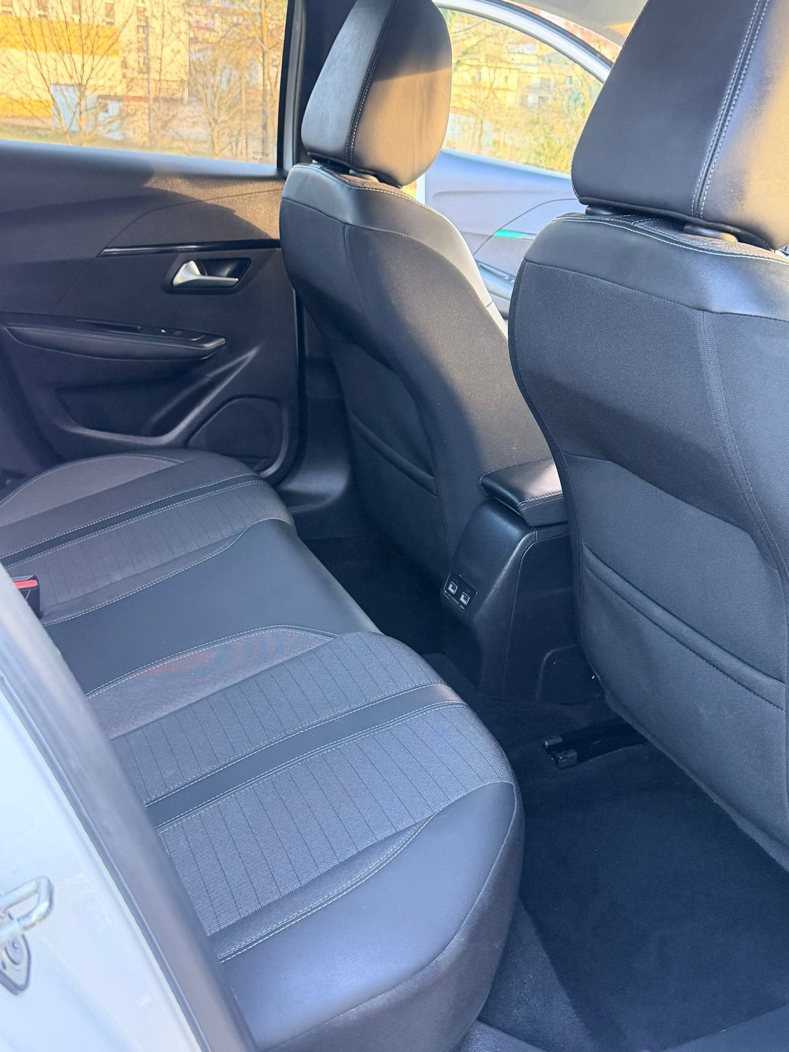 
								PEUGEOT 208 2022 completo									