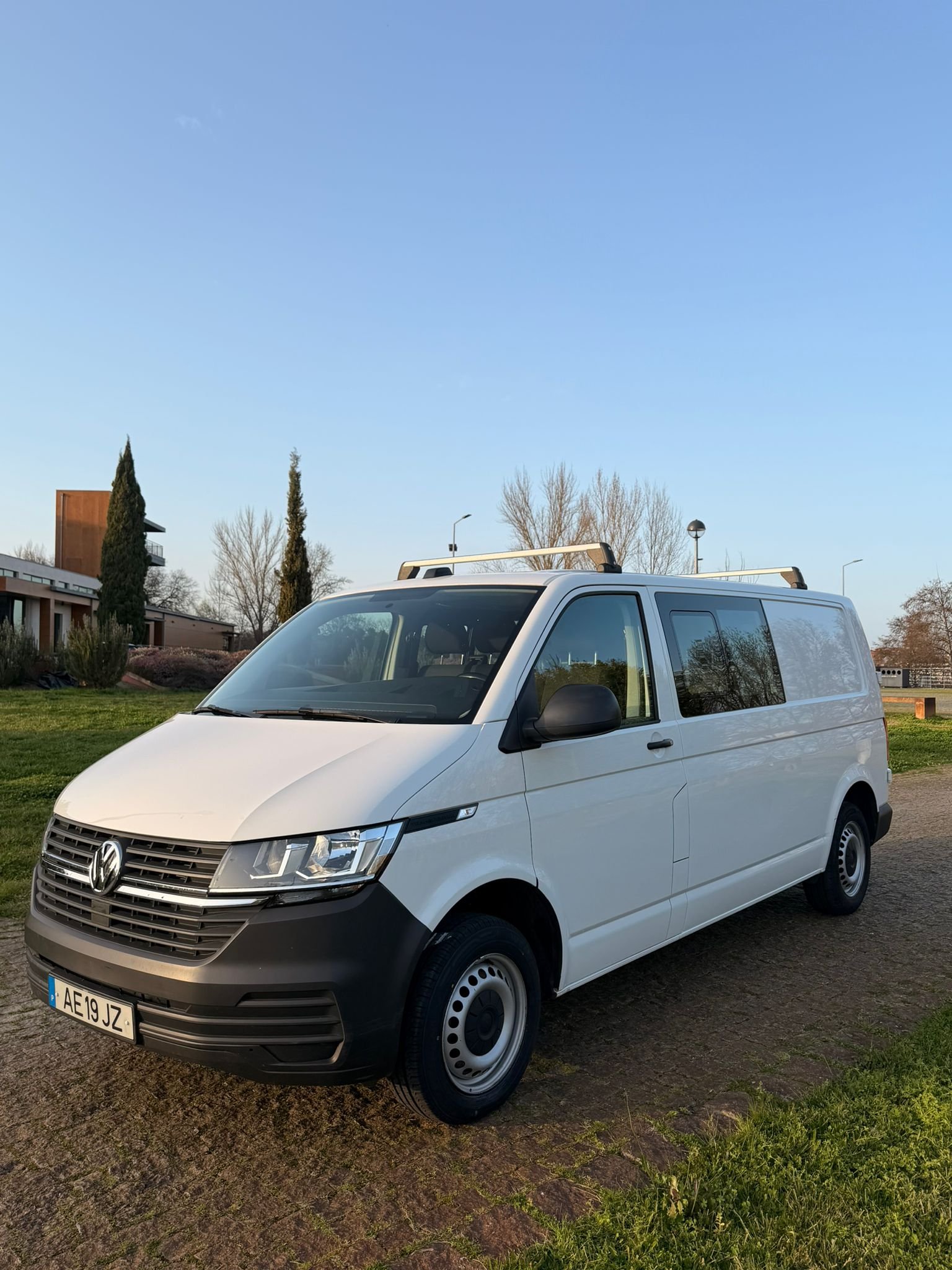 
								VW TRANSPORTER 6 LUGARES 2020 completo									