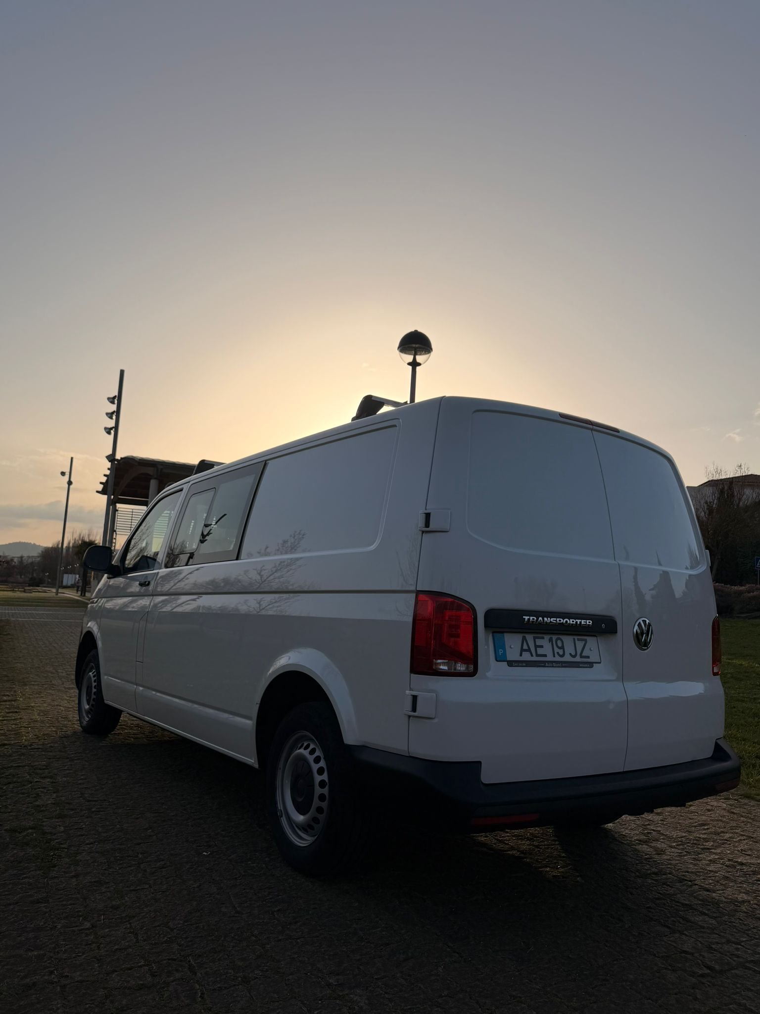 
								VW TRANSPORTER 6 LUGARES 2020 completo									