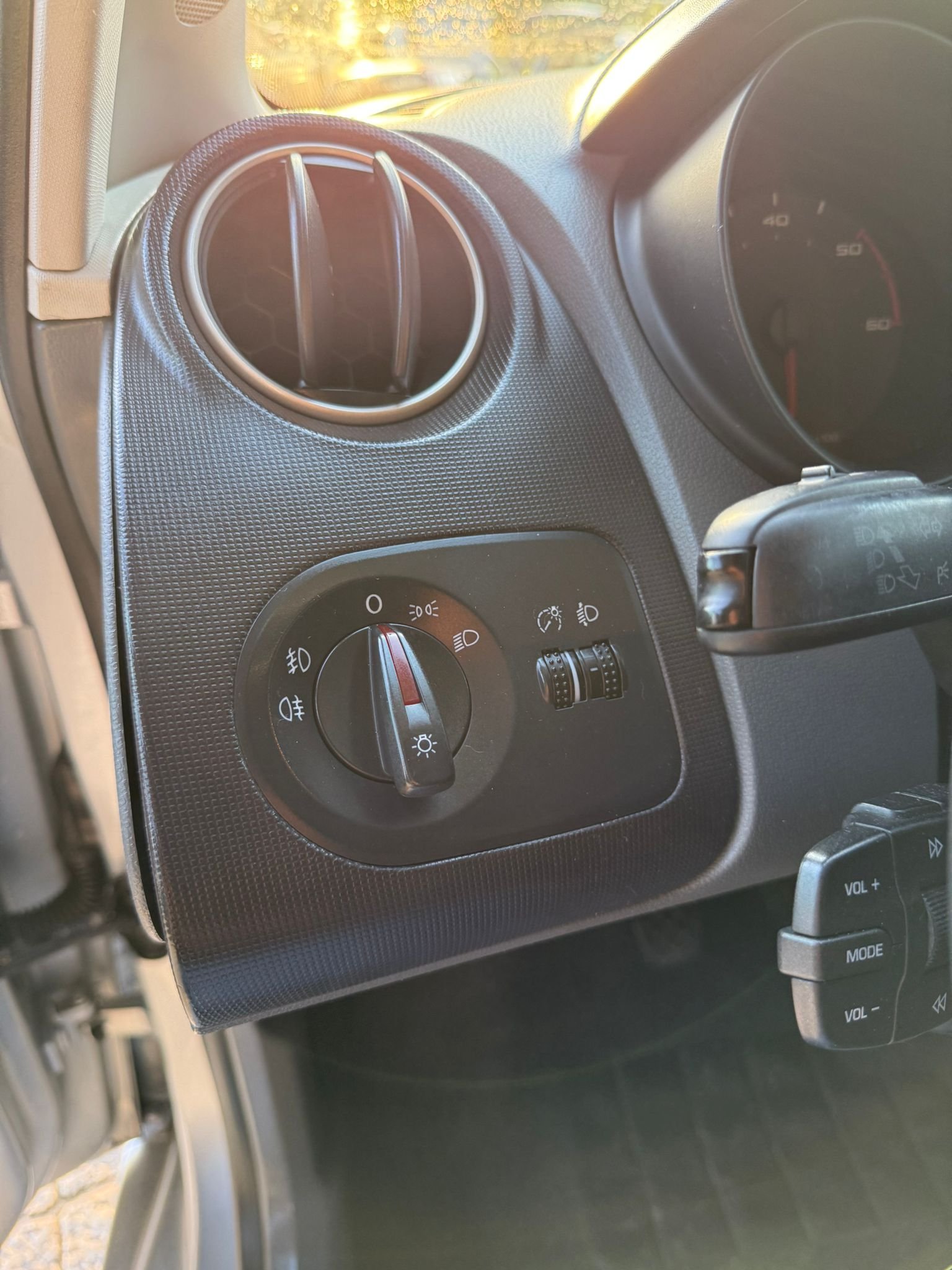 
								SEAT IBIZA 6J 2011 completo									