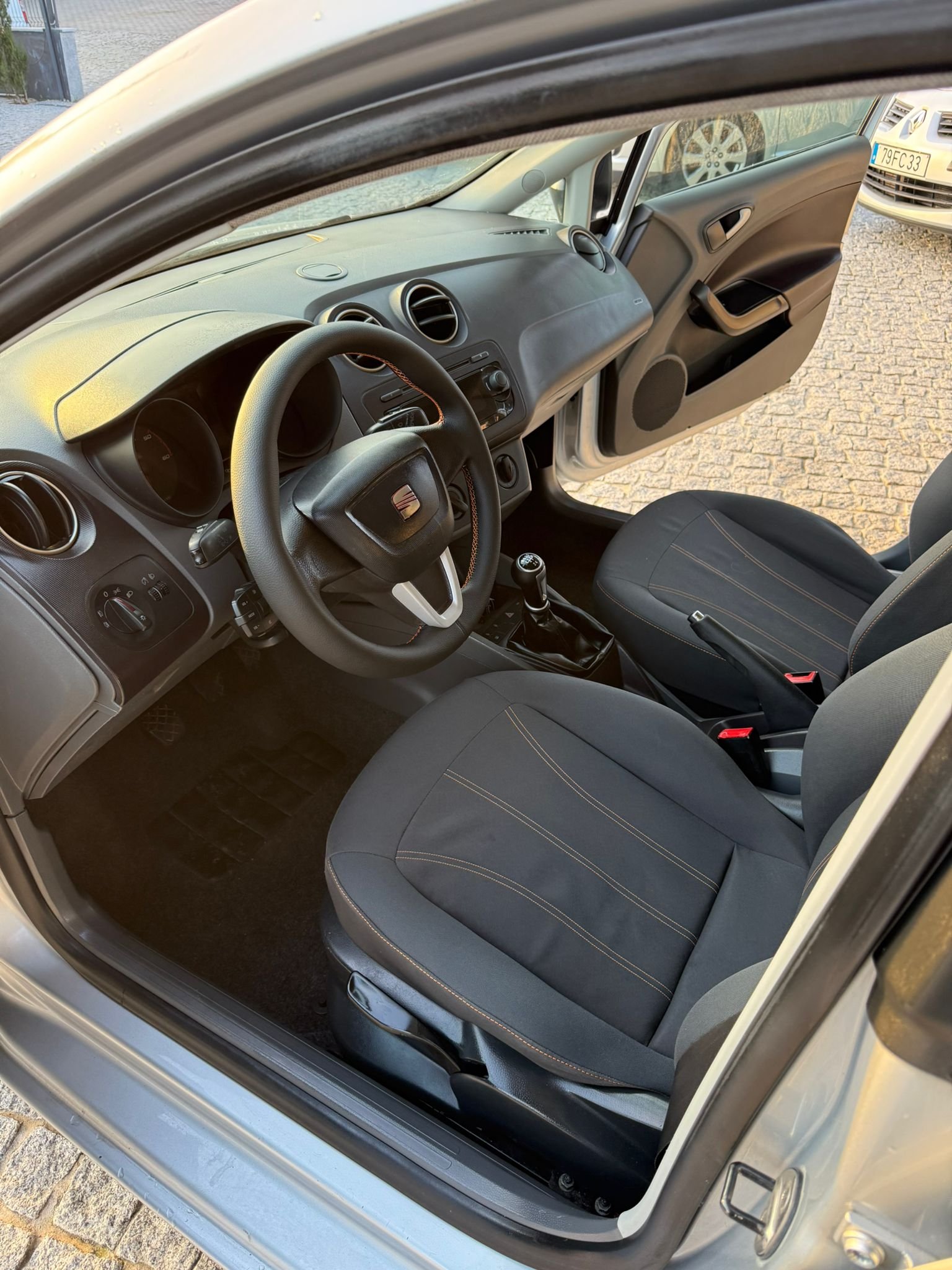 
								SEAT IBIZA 6J 2011 completo									