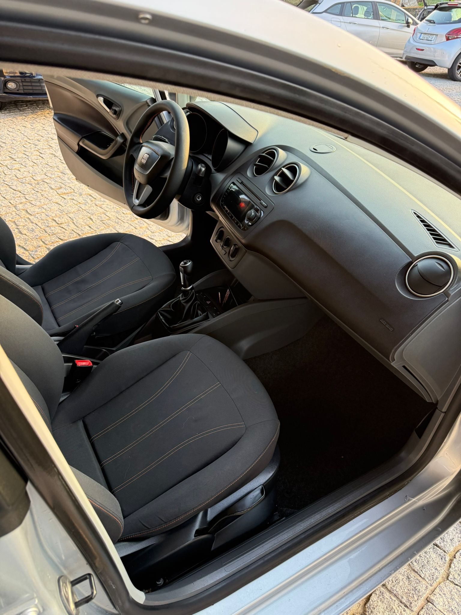 
								SEAT IBIZA 6J 2011 completo									