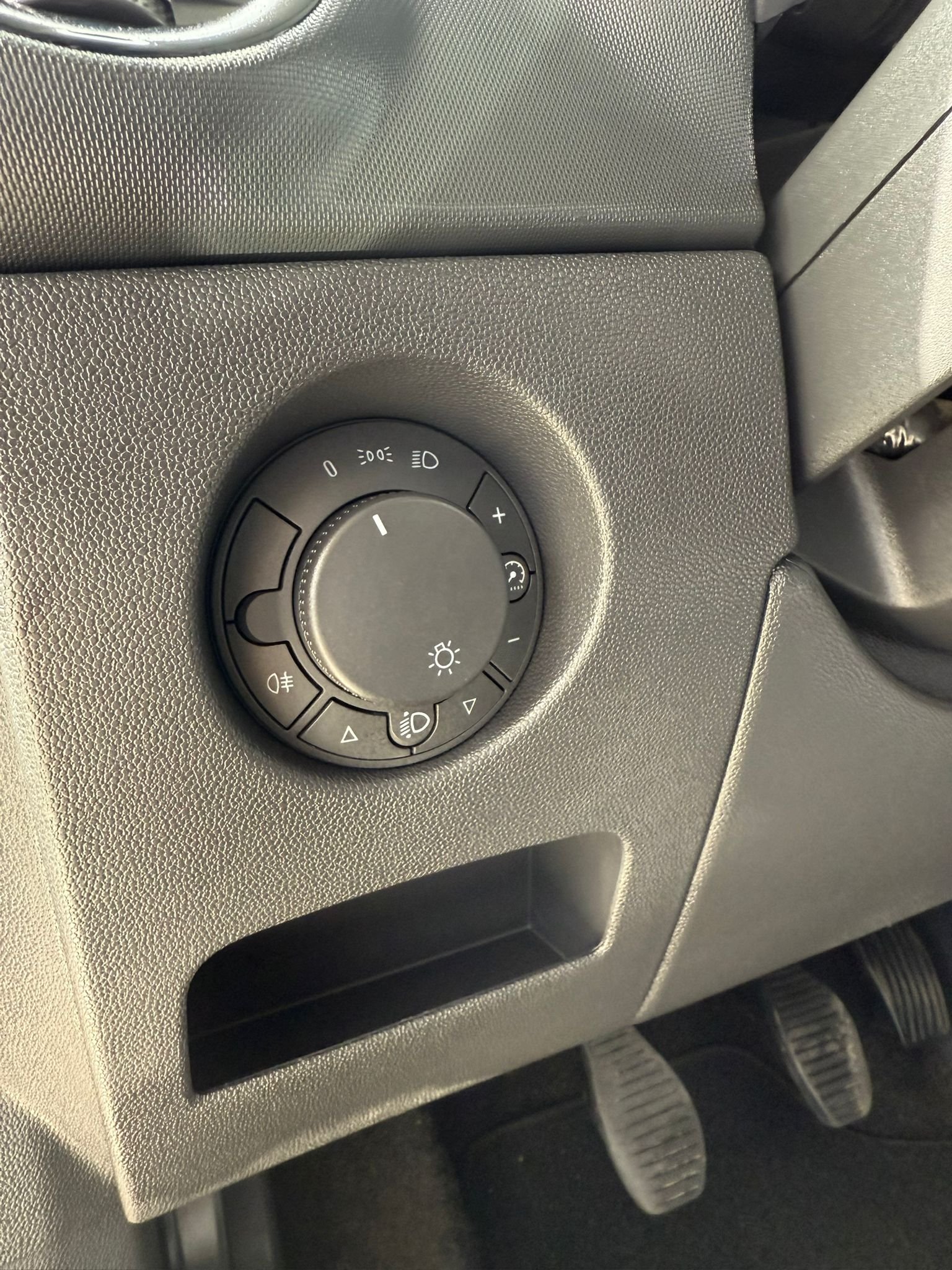 
								OPEL CORSA D completo									