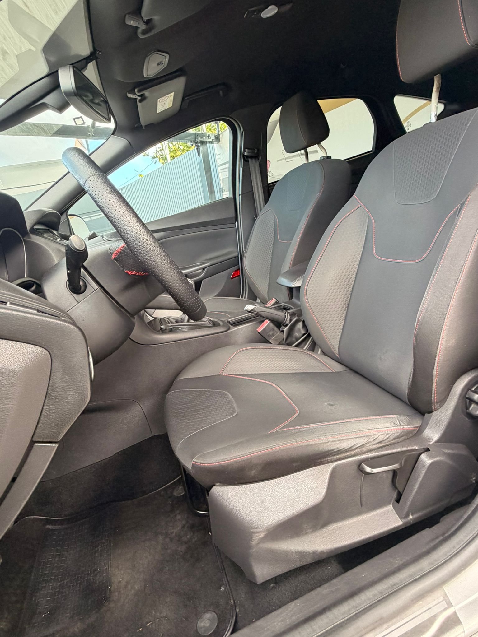 
								FORD FOCUS ST line 2018 completo									