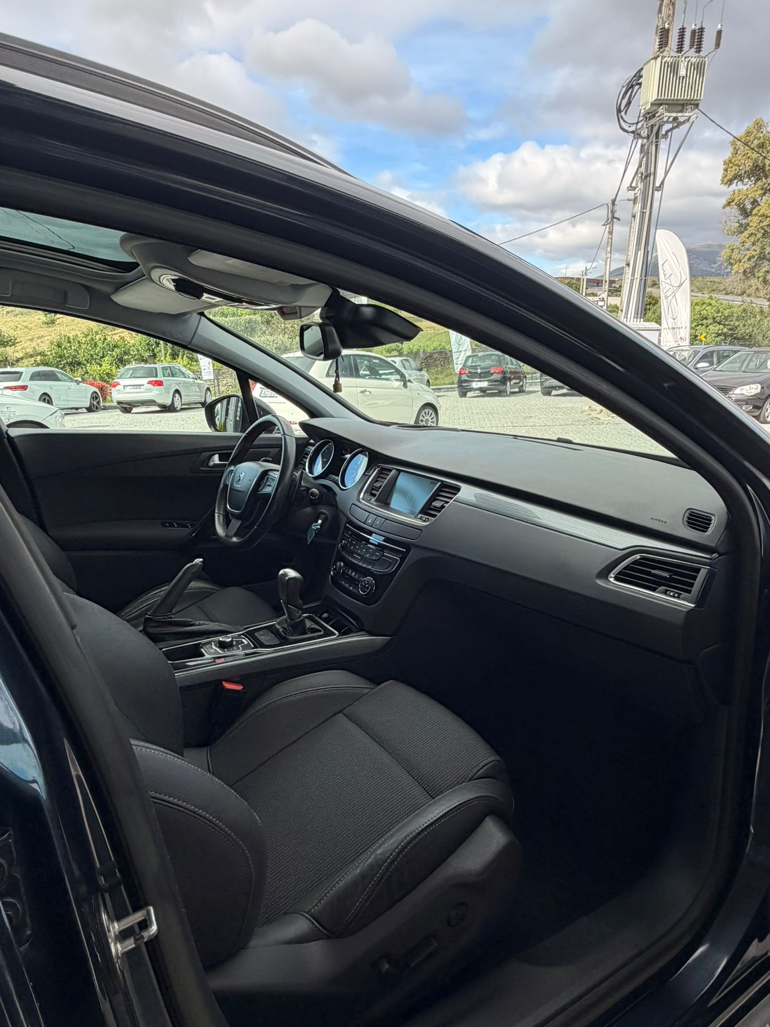 
								PEUGEOT 508 SW 2013 completo									