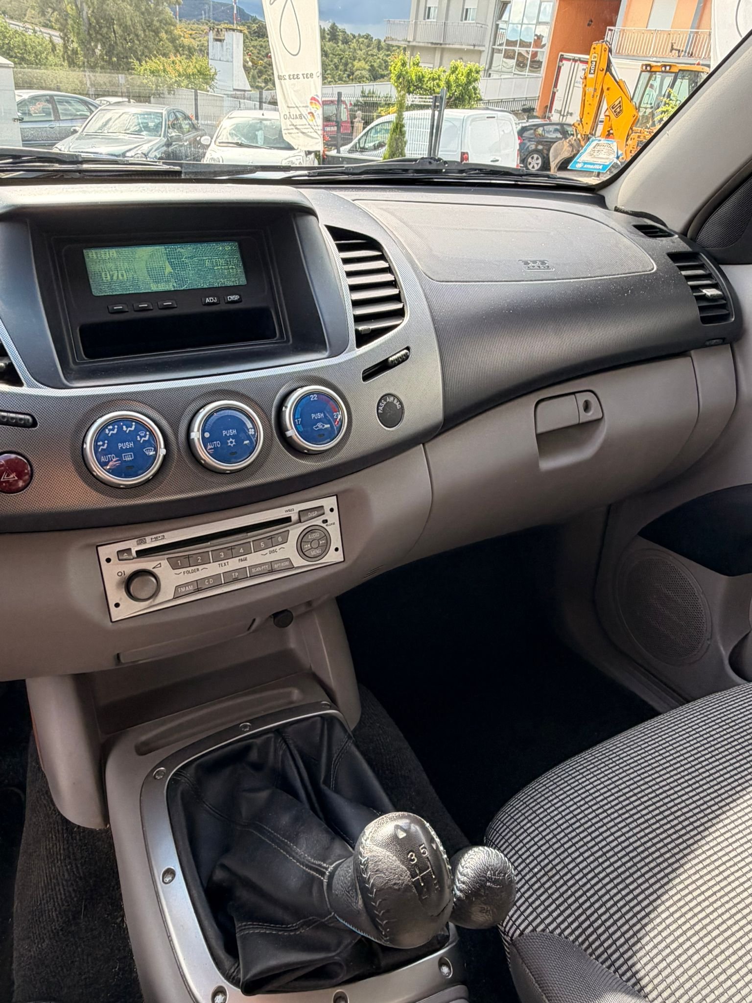 
								MITSUBISHI L200 STRAKAR 4X4 2006 completo									