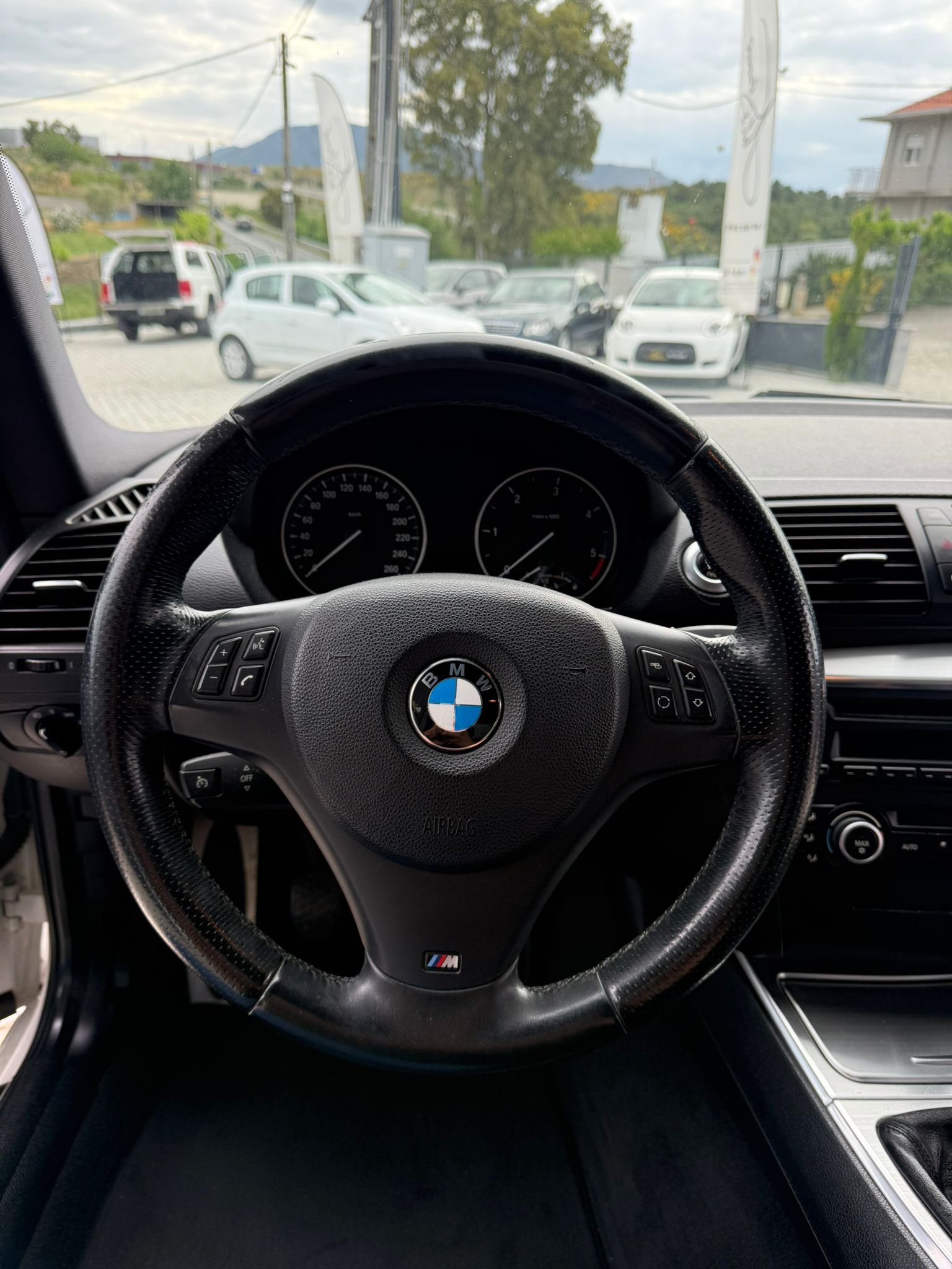 
								BMW 123D 2013 completo									