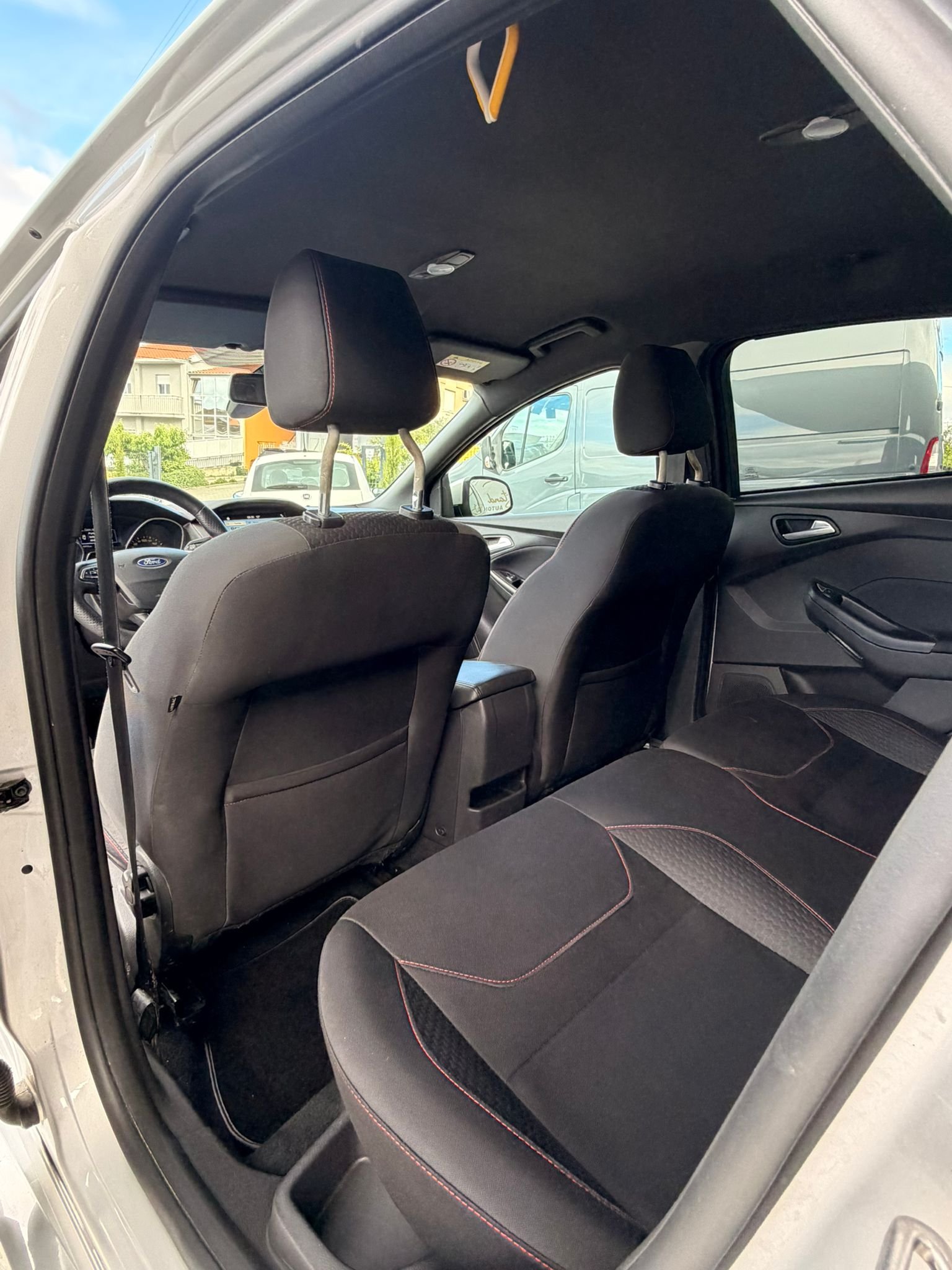 
								FORD FOCUS ST line 2018 completo									