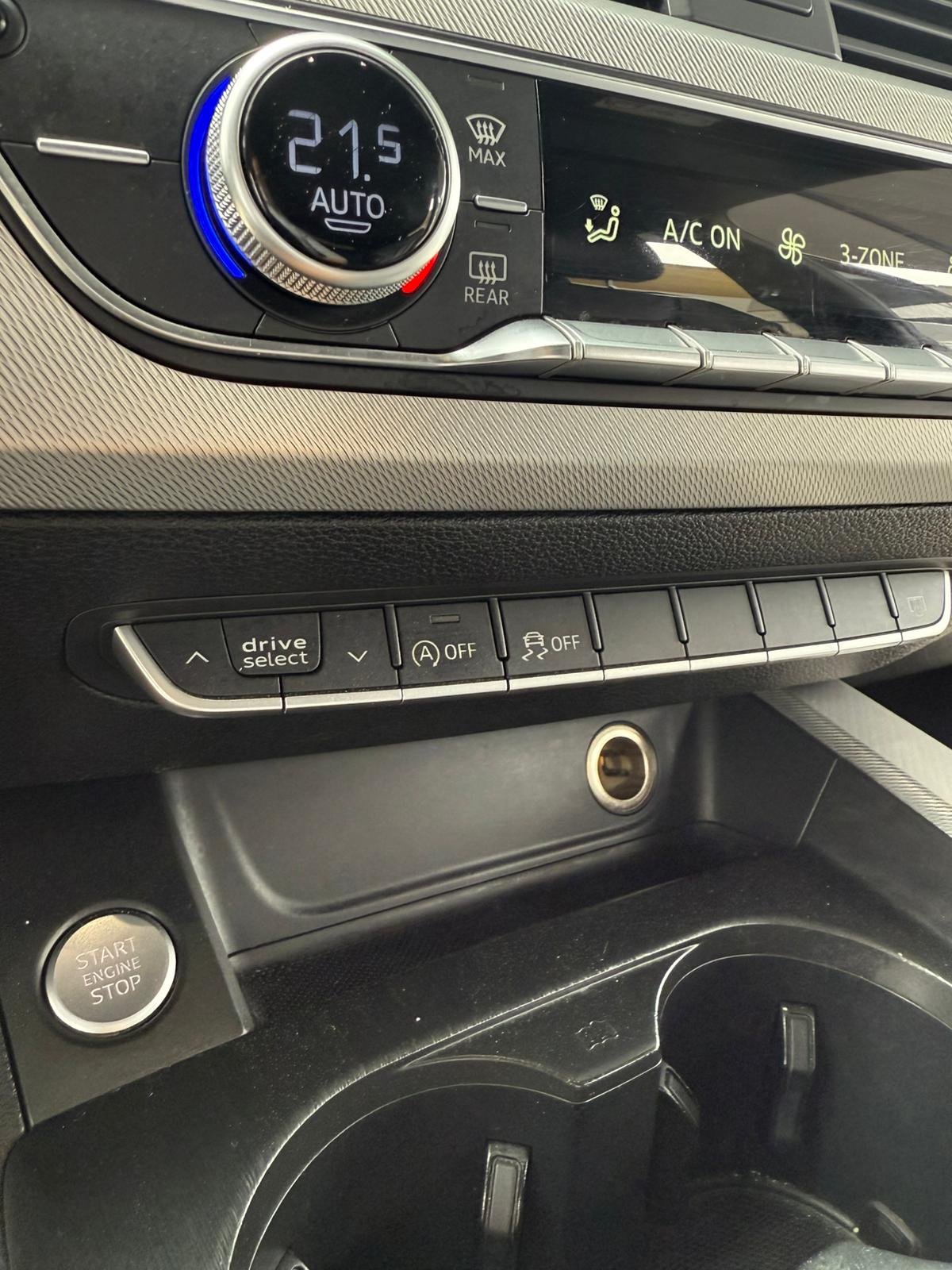 
								AUDI A4 2016 completo									