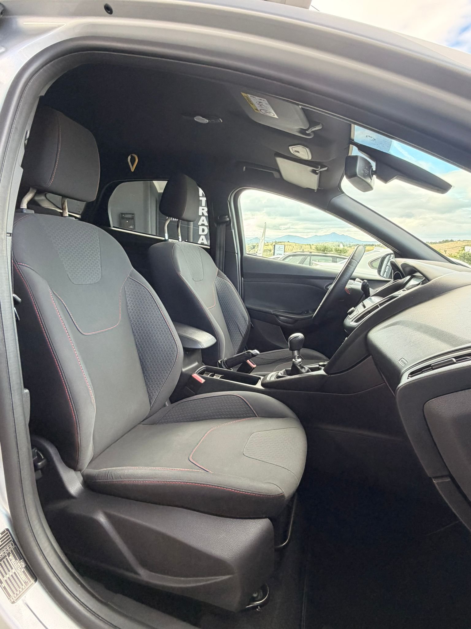 
								FORD FOCUS ST line 2018 completo									