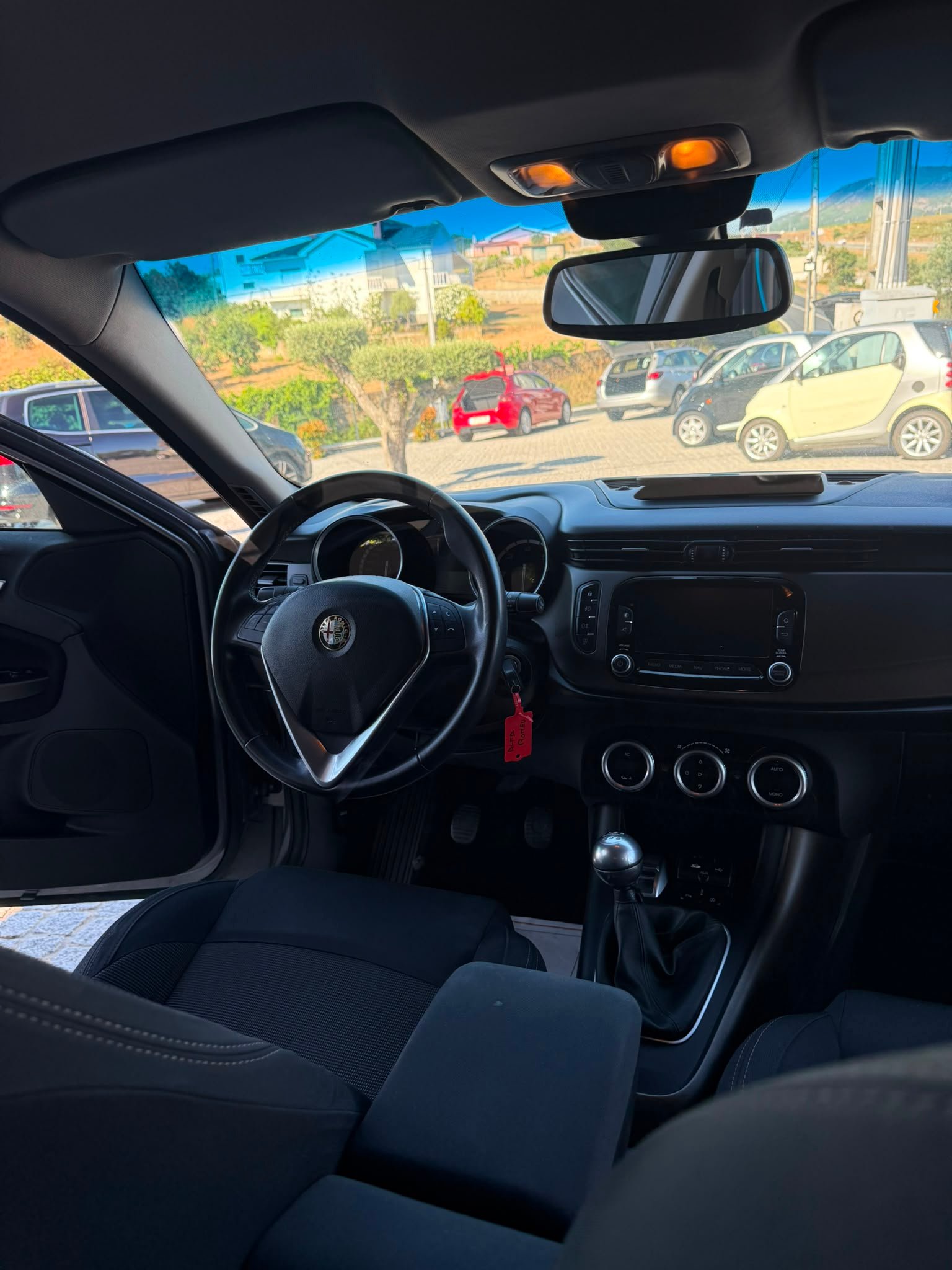
								ALFA ROMEU GIULIETTA 2015 completo									