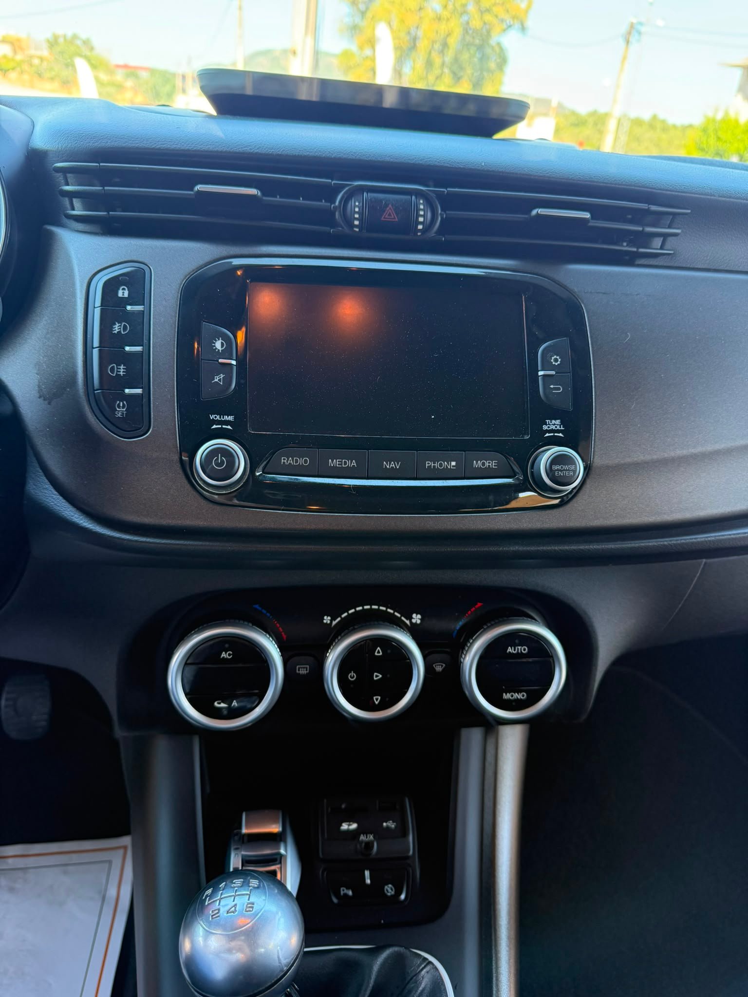 
								ALFA ROMEU GIULIETTA 2015 completo									