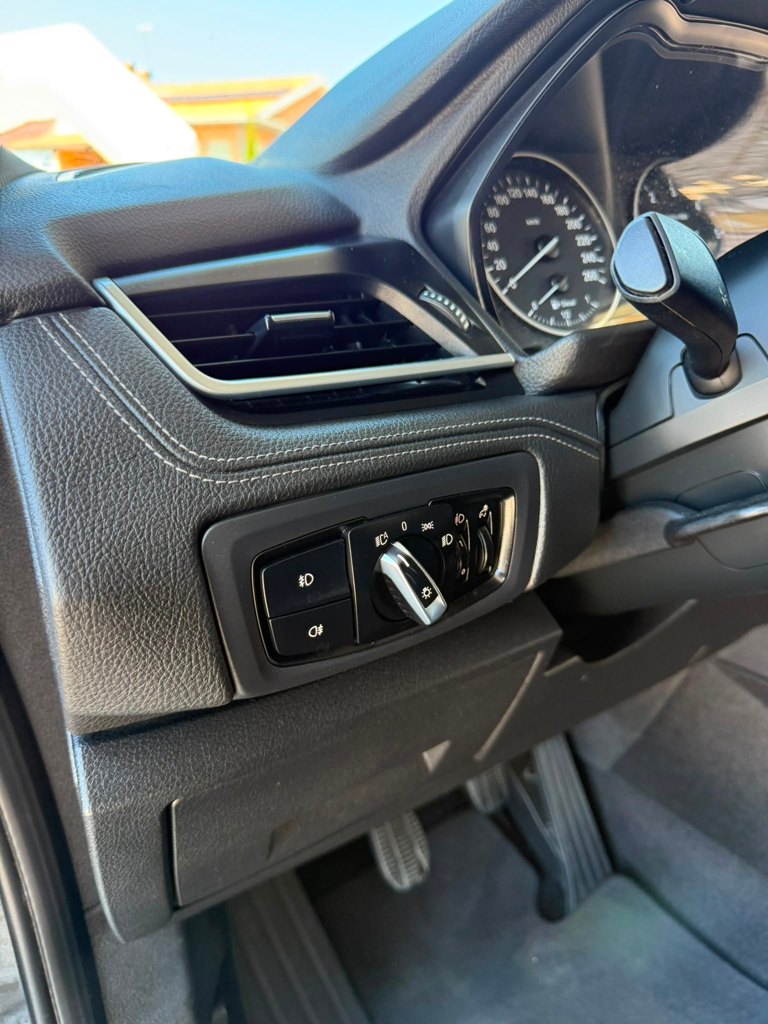 
								BMW 216D ACTIVE TOUR 2015 completo									