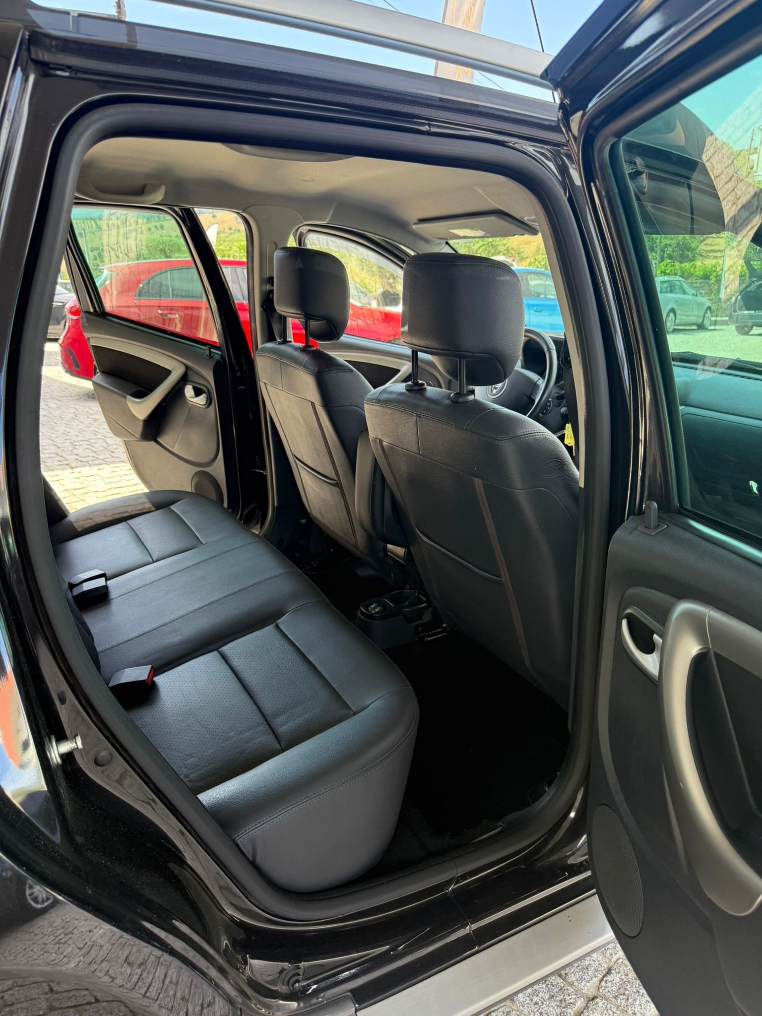 
								DACIA DUSTER 1.5 DCI 2013 completo									