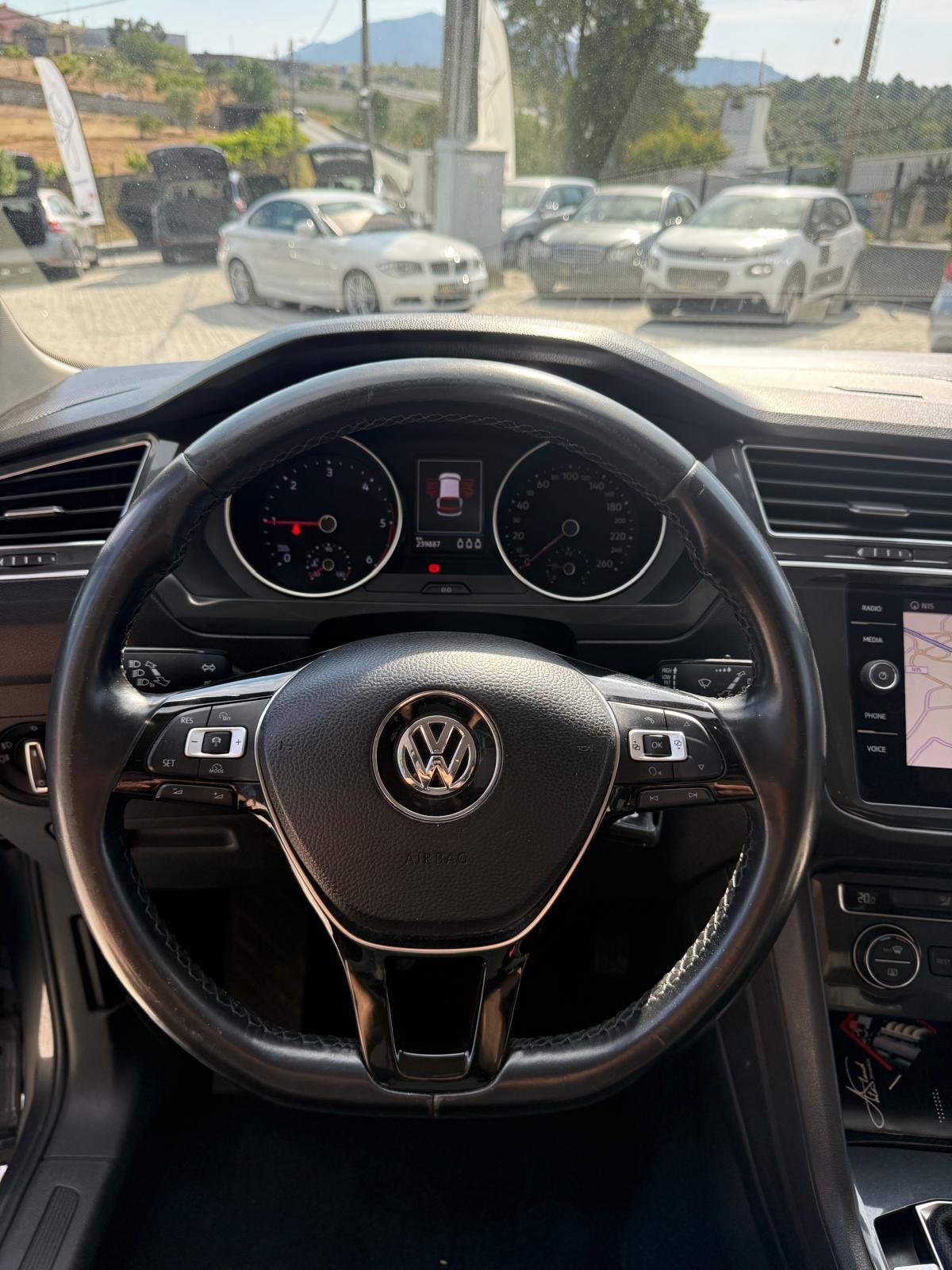
								VOLKSWAGEN TIGUAN 2017 completo									