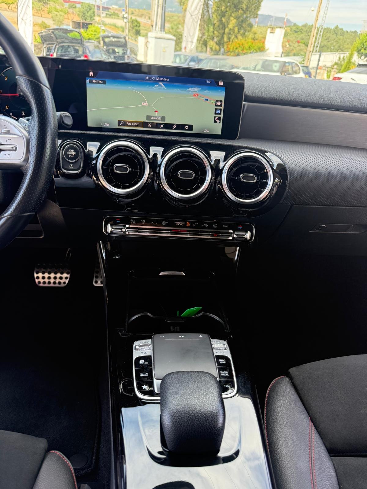 
								MERCEDES – BENZ CLASSE A 180 AMG LINE 2018 completo									