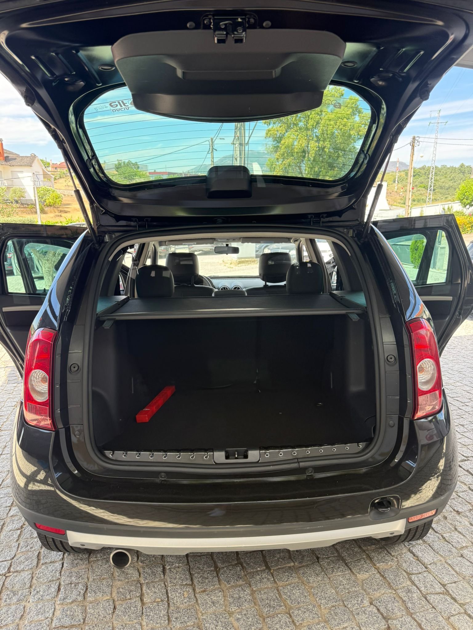 
								DACIA DUSTER 1.5 DCI 2013 completo									