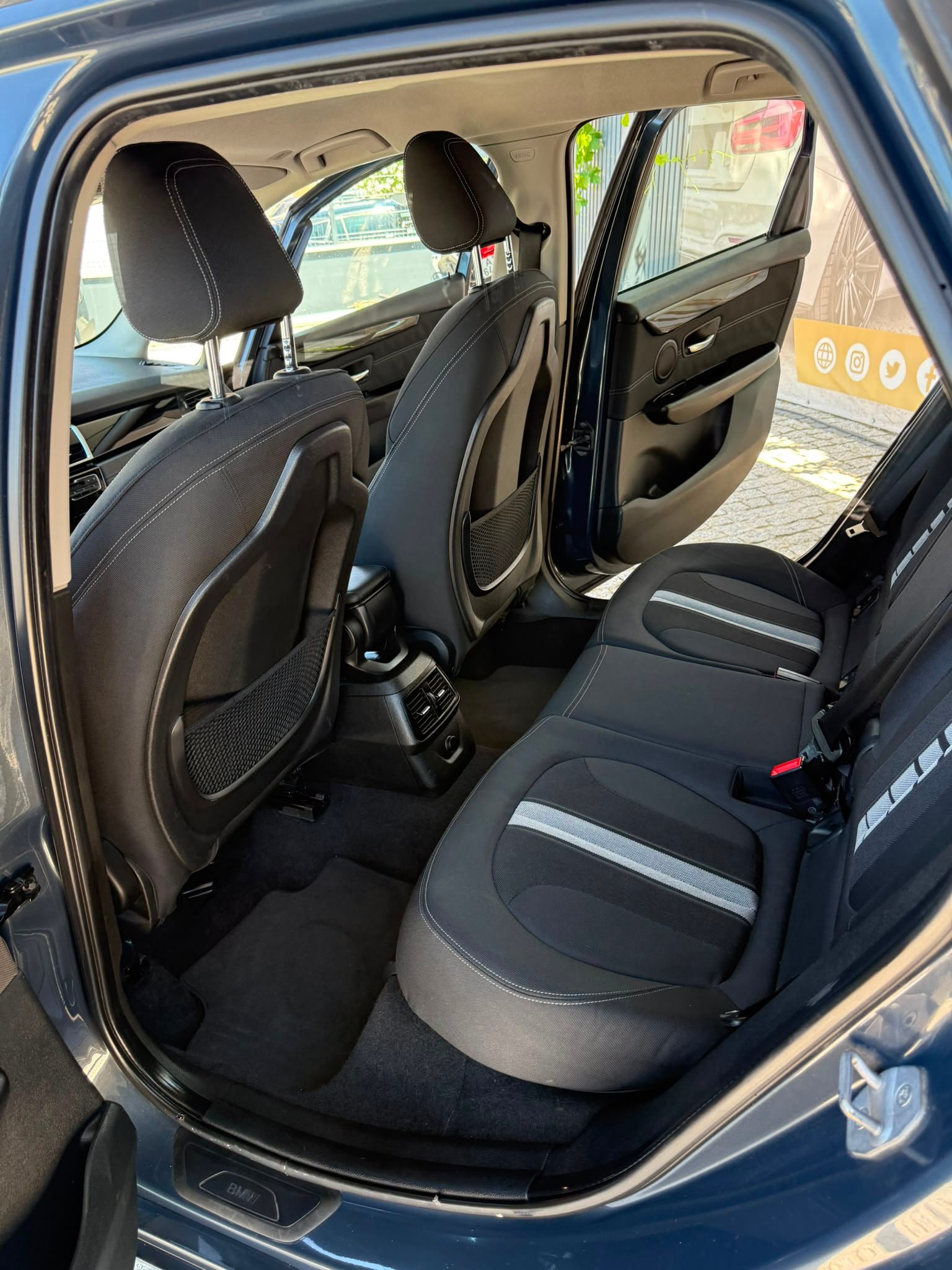 
								BMW 216D ACTIVE TOUR 2015 completo									
