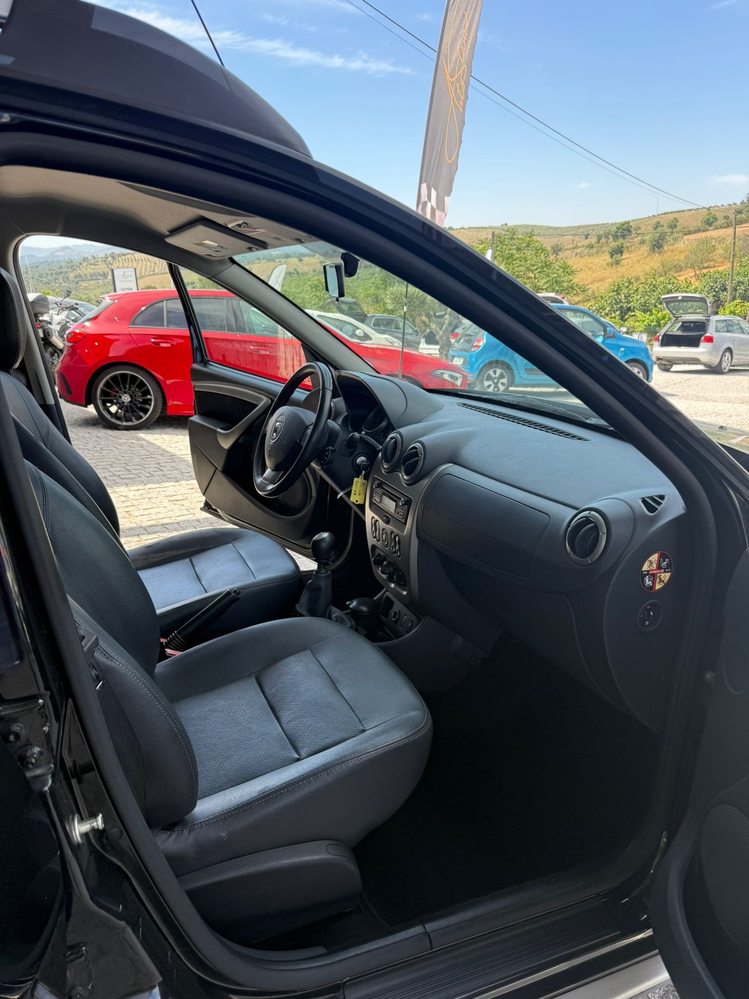 
								DACIA DUSTER 1.5 DCI 2013 completo									