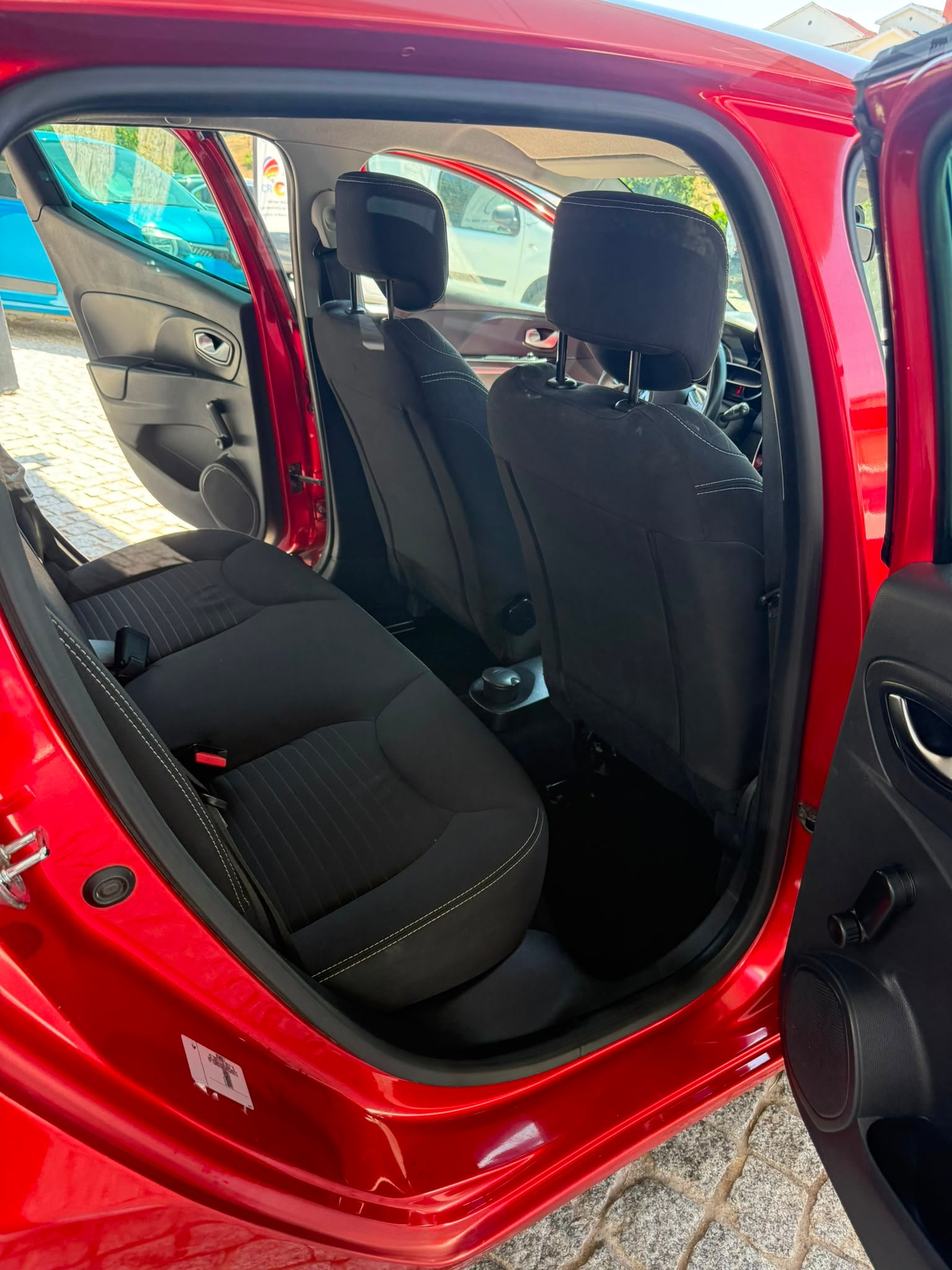
								RENAULT CLIO 2016 completo									