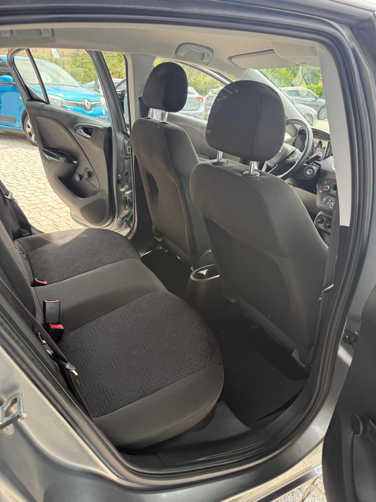 
								OPEL CORSA E 2018 completo									