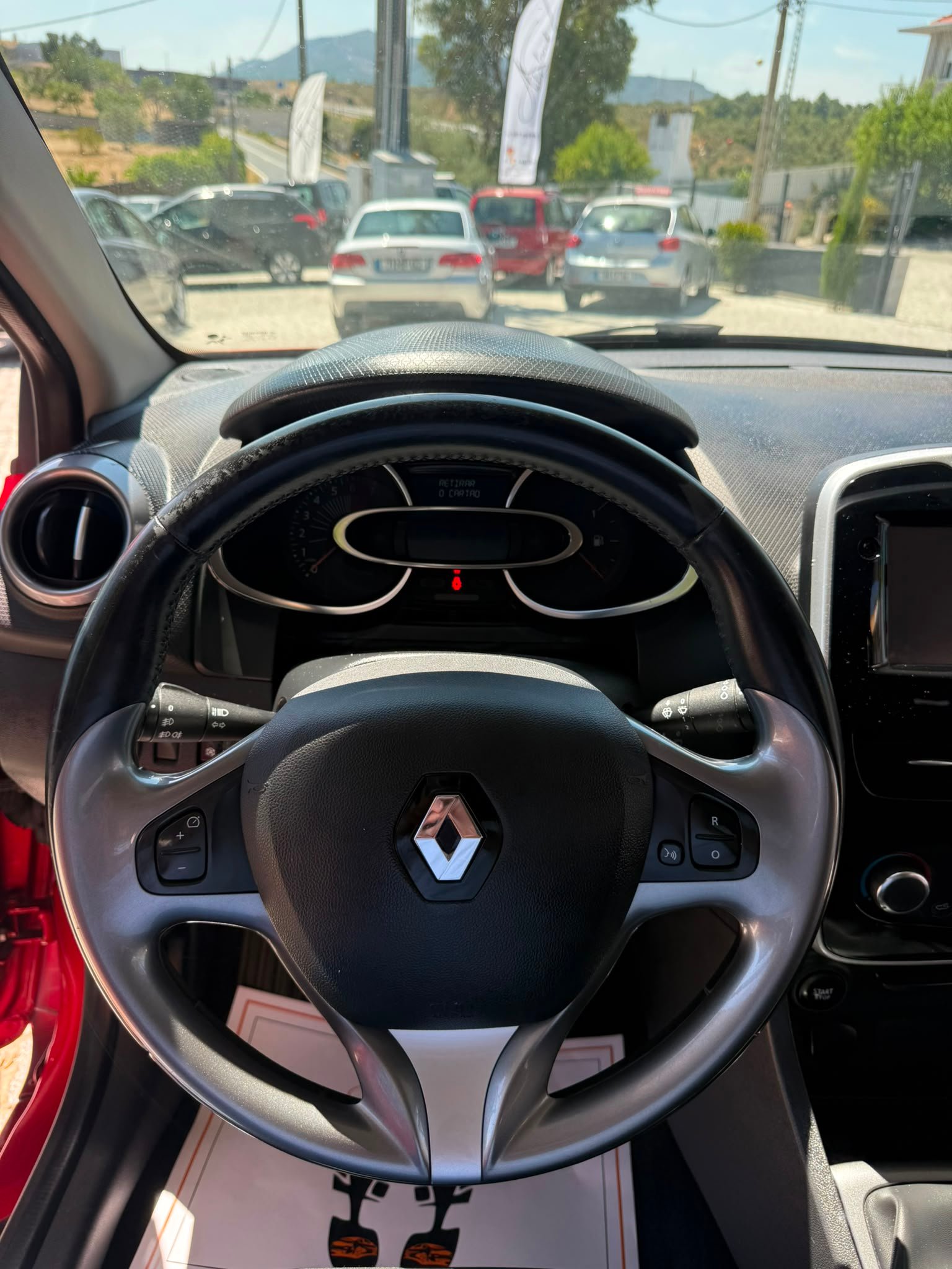 
								RENAULT CLIO 2016 completo									