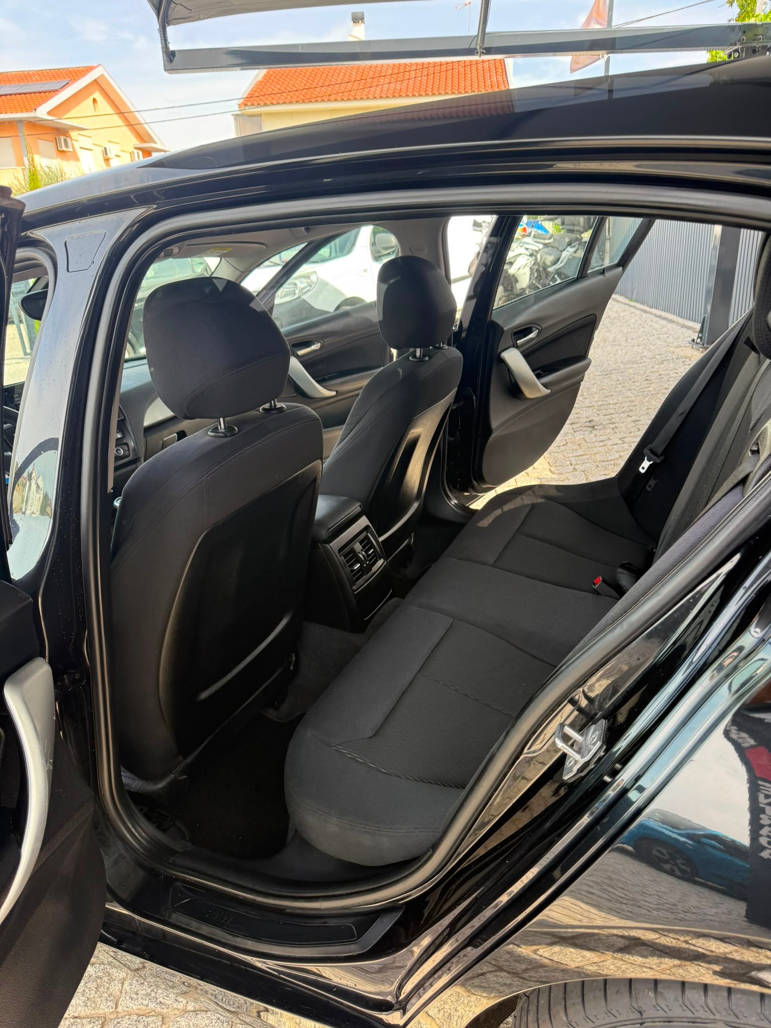 
								BMW 118D completo									