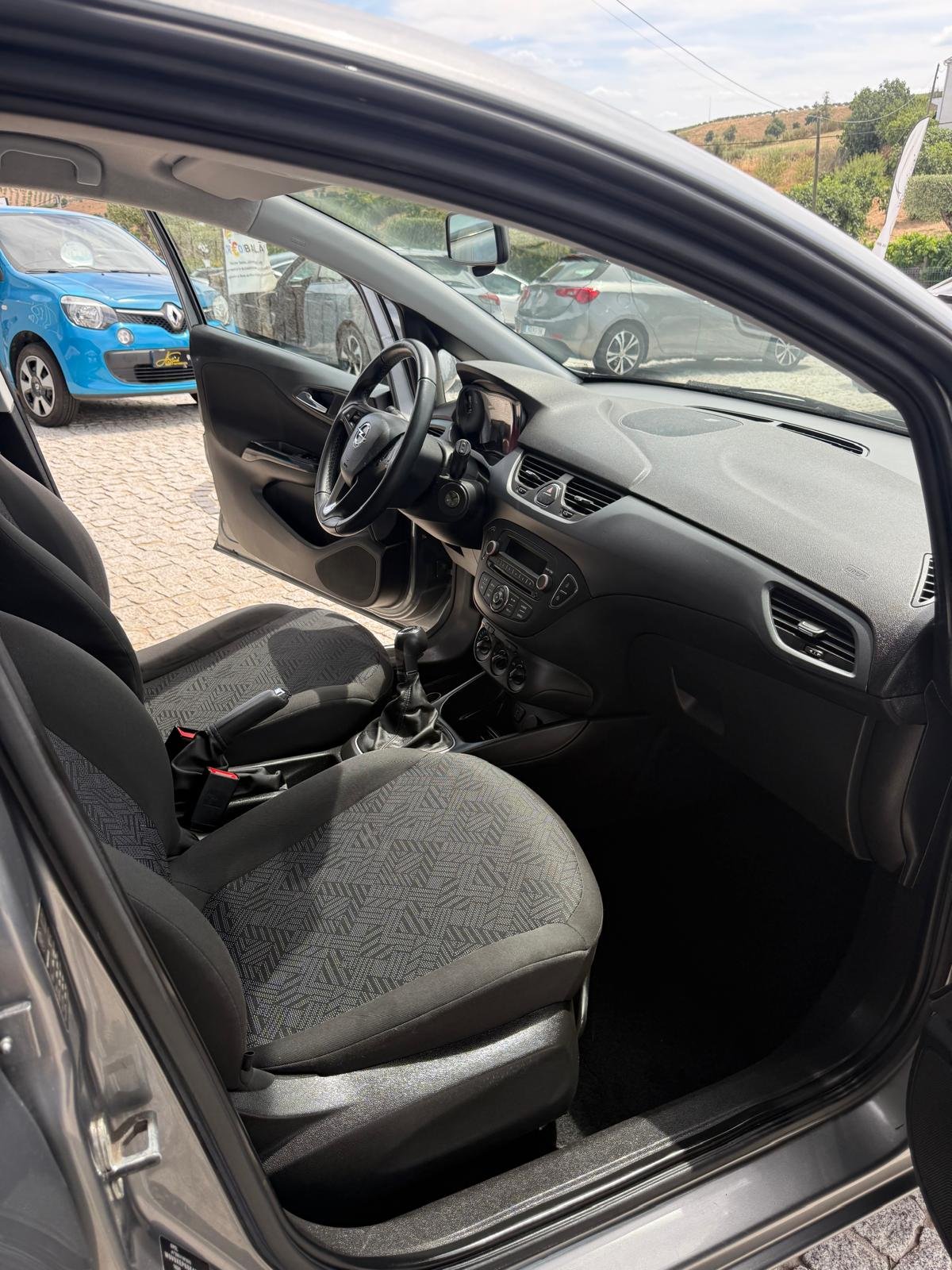 
								OPEL CORSA E 2018 completo									