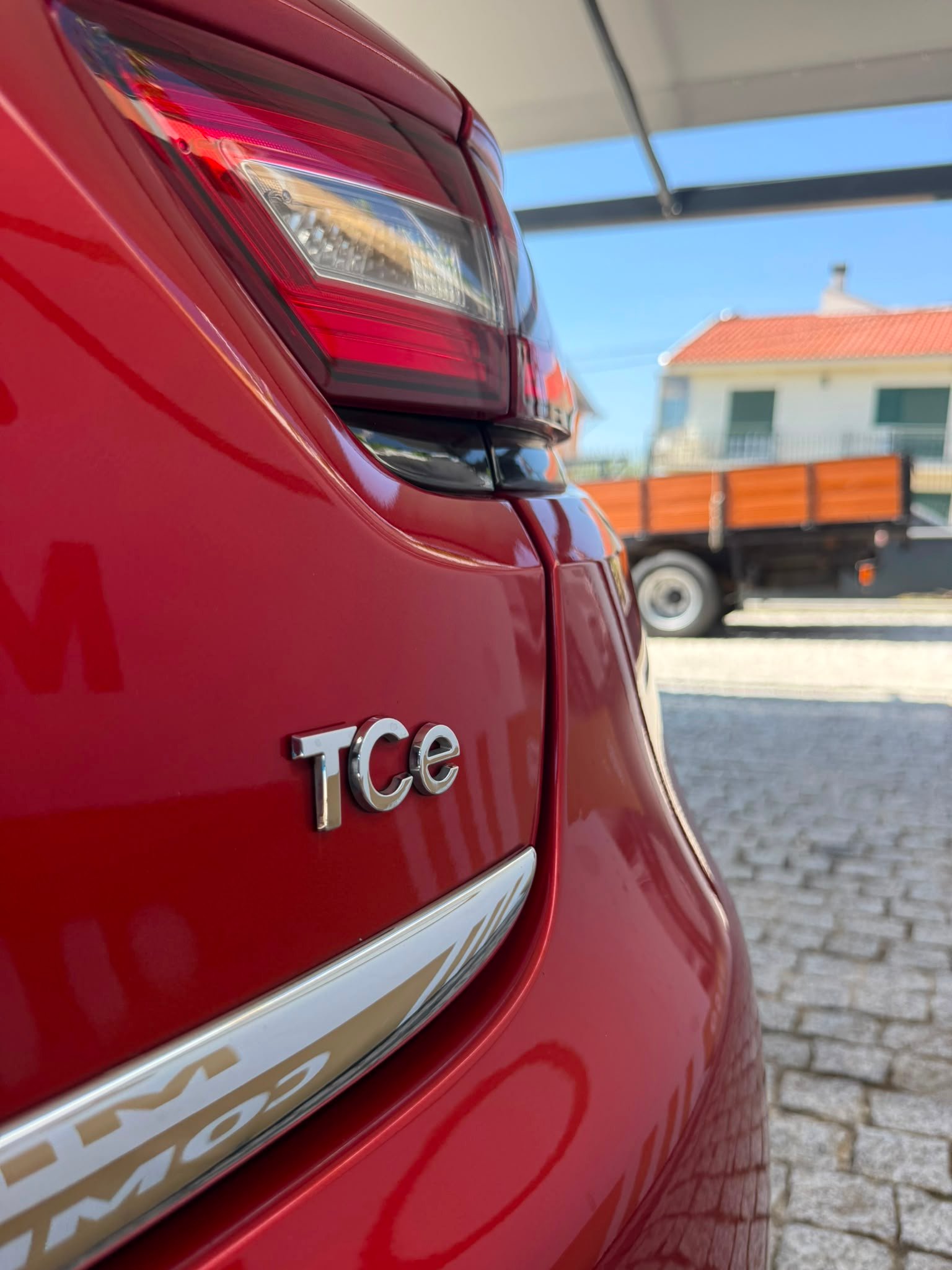 
								RENAULT CLIO 2016 completo									