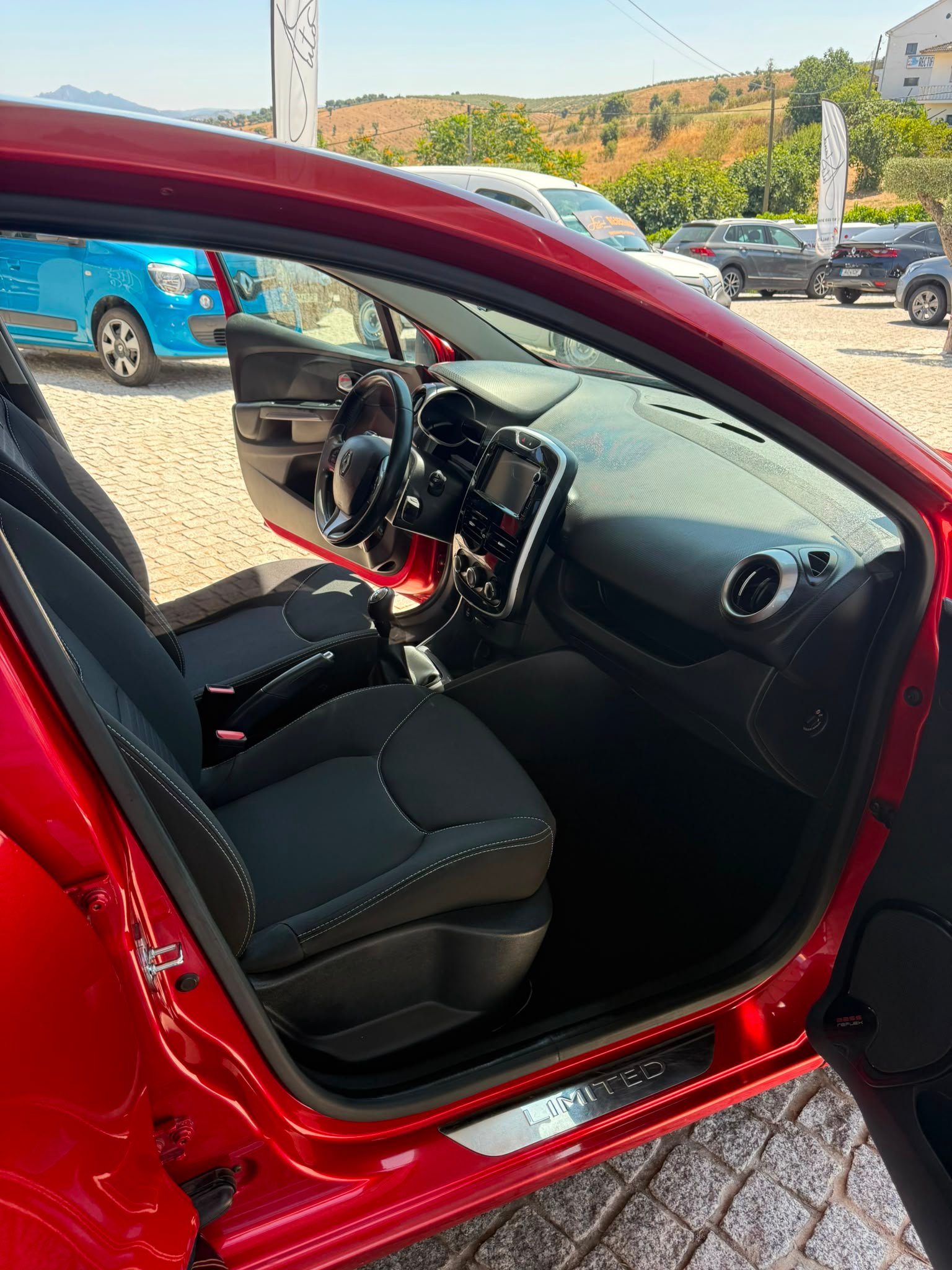 
								RENAULT CLIO 2016 completo									