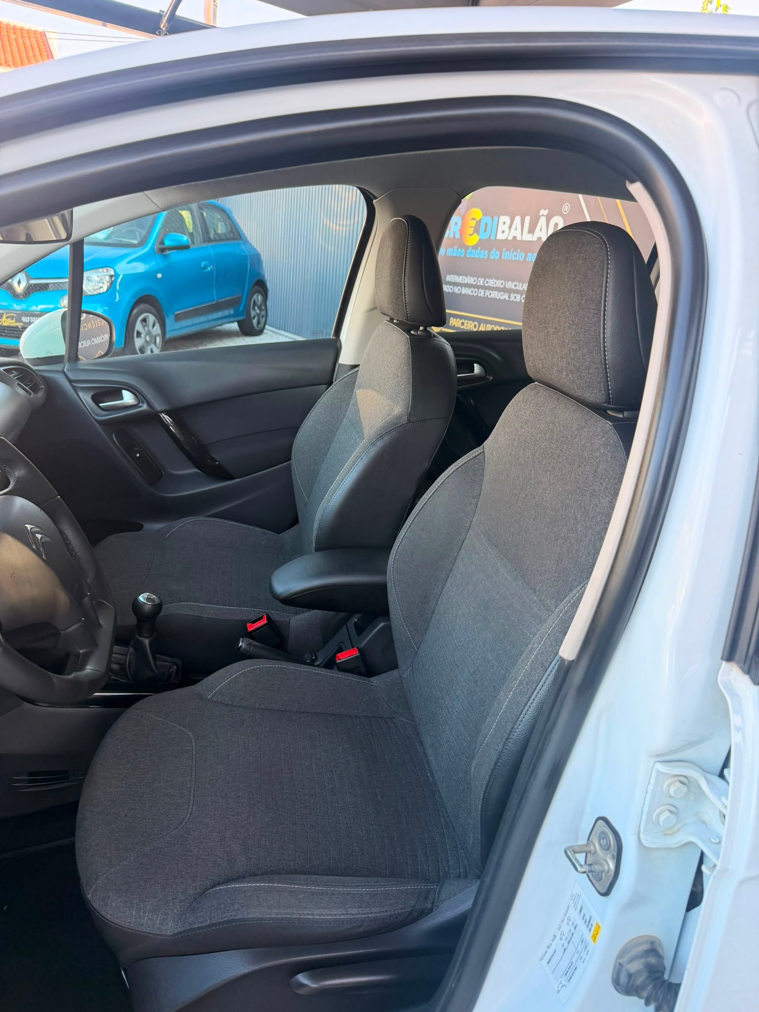 
								CITROEN C3 2015 completo									