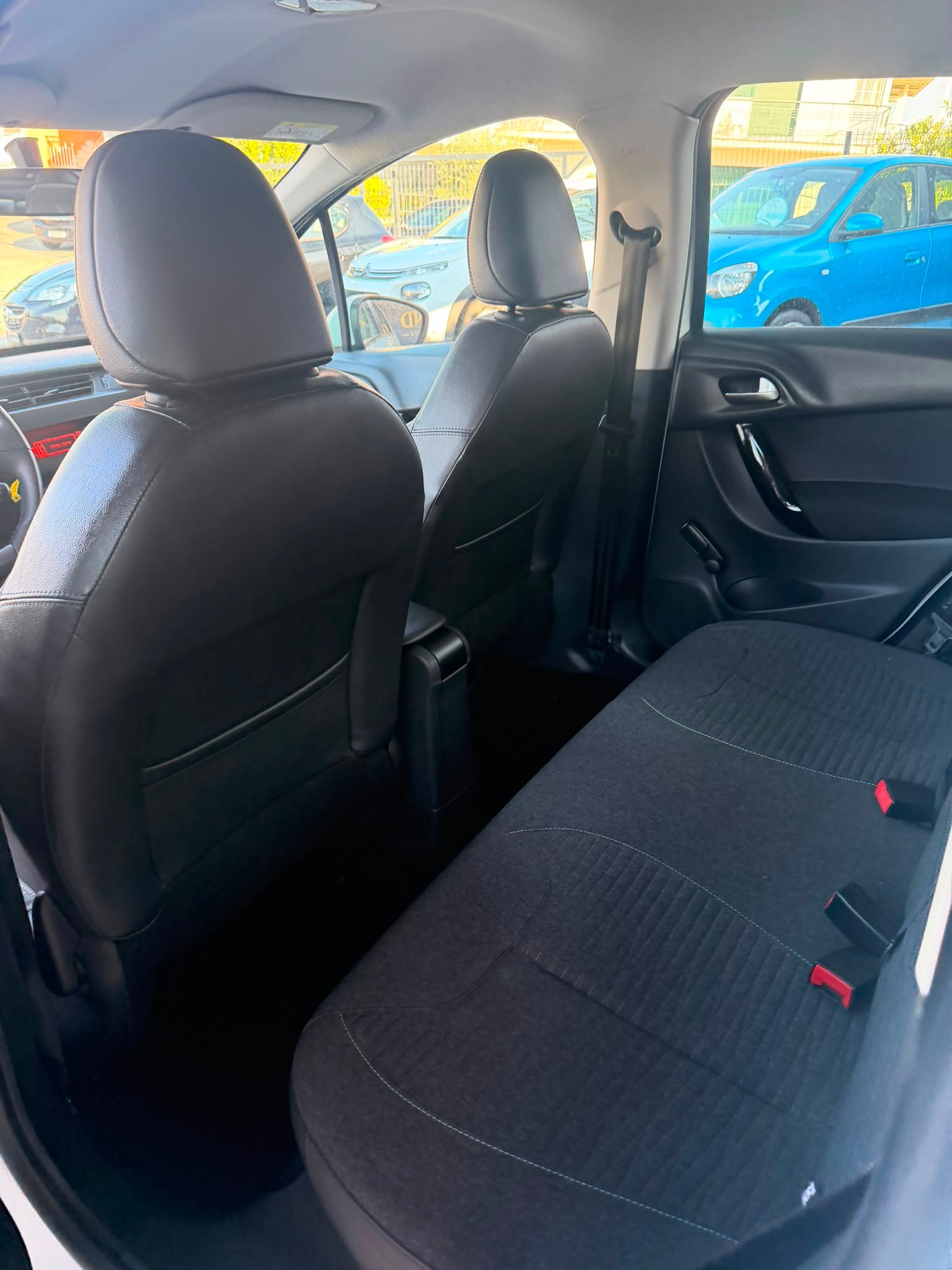 
								CITROEN C3 2015 completo									