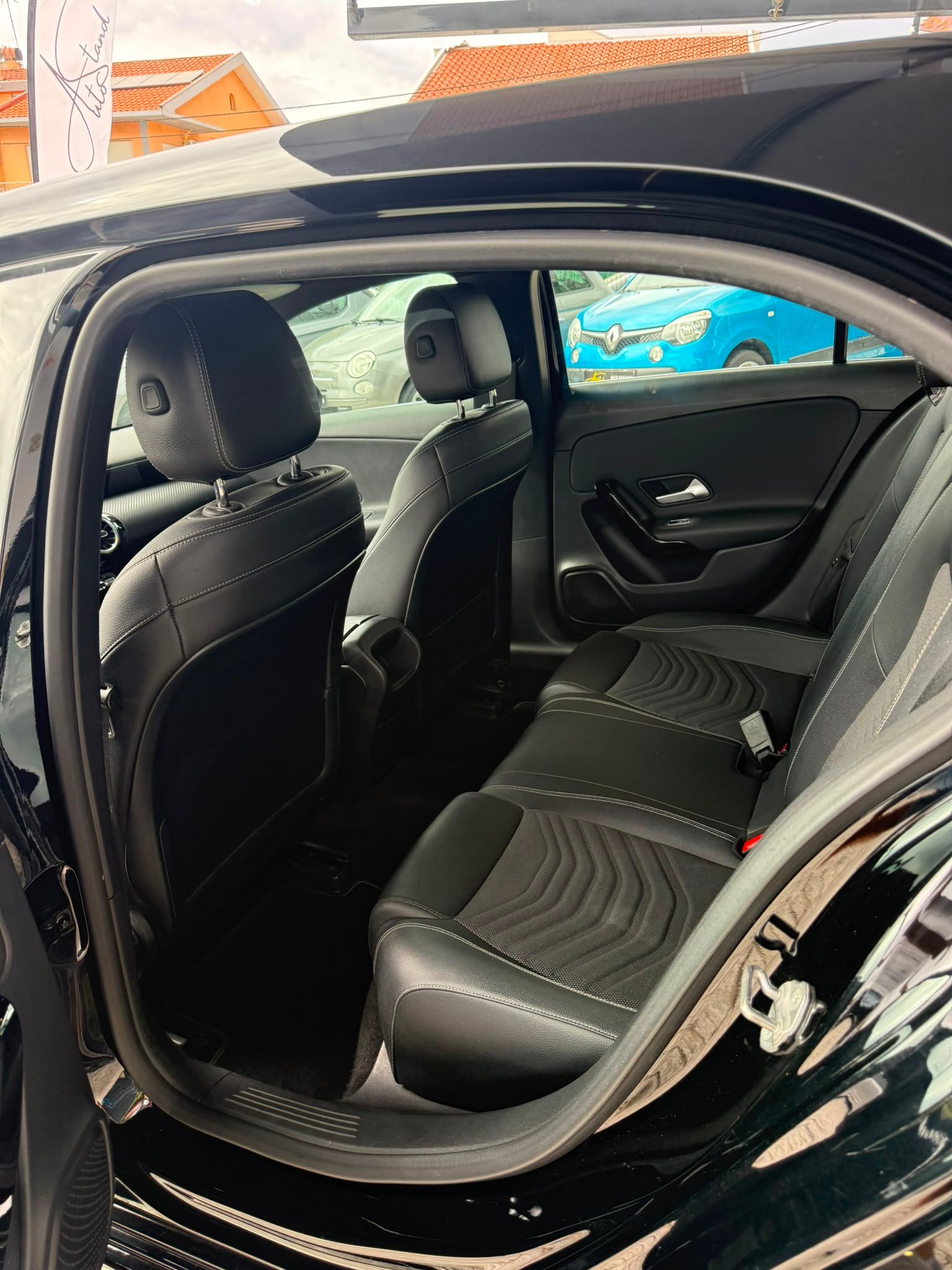 
								MERCEDES – BENZ A180D 2020 completo									