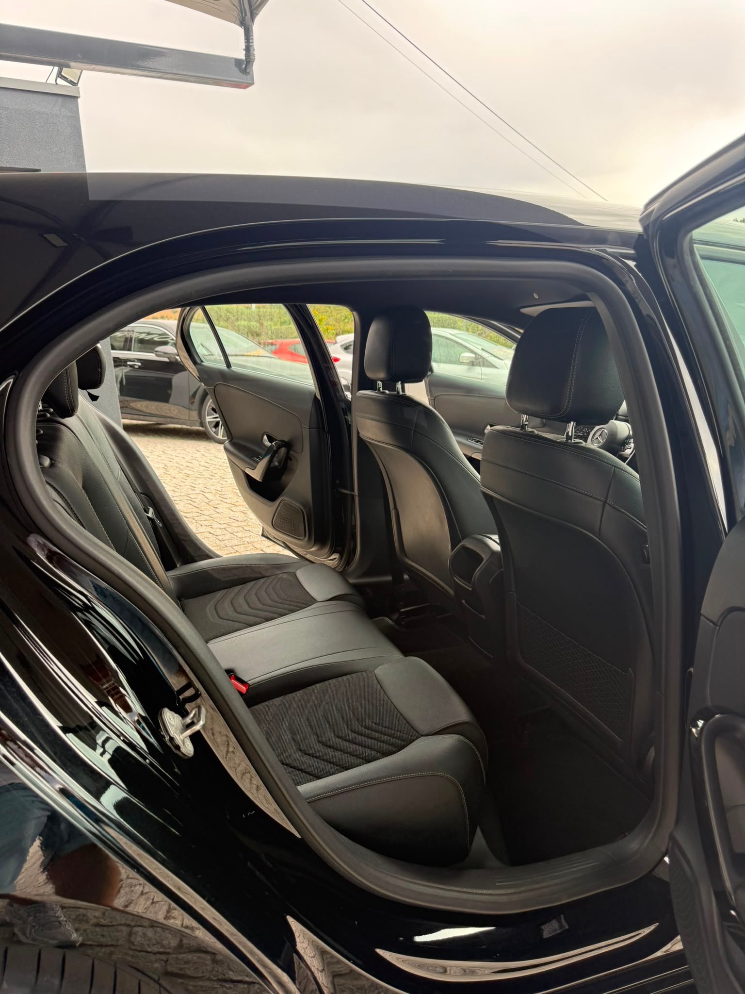 
								MERCEDES – BENZ A180D 2020 completo									