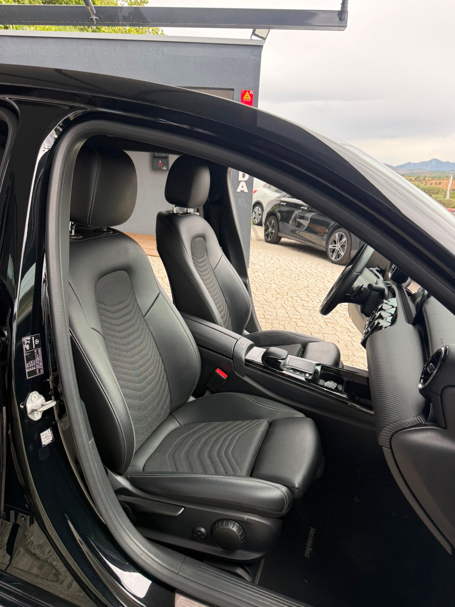 
								MERCEDES – BENZ A180D 2020 completo									
