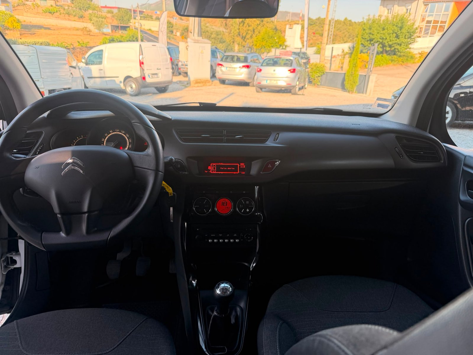
								CITROEN C3 2015 completo									