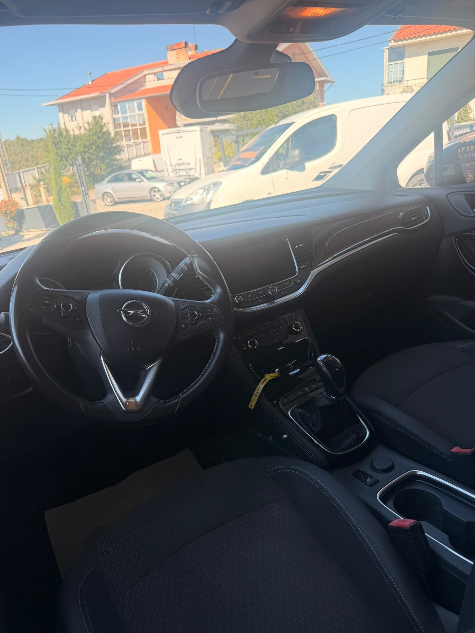 
								OPEL ASTRA 2017 completo									