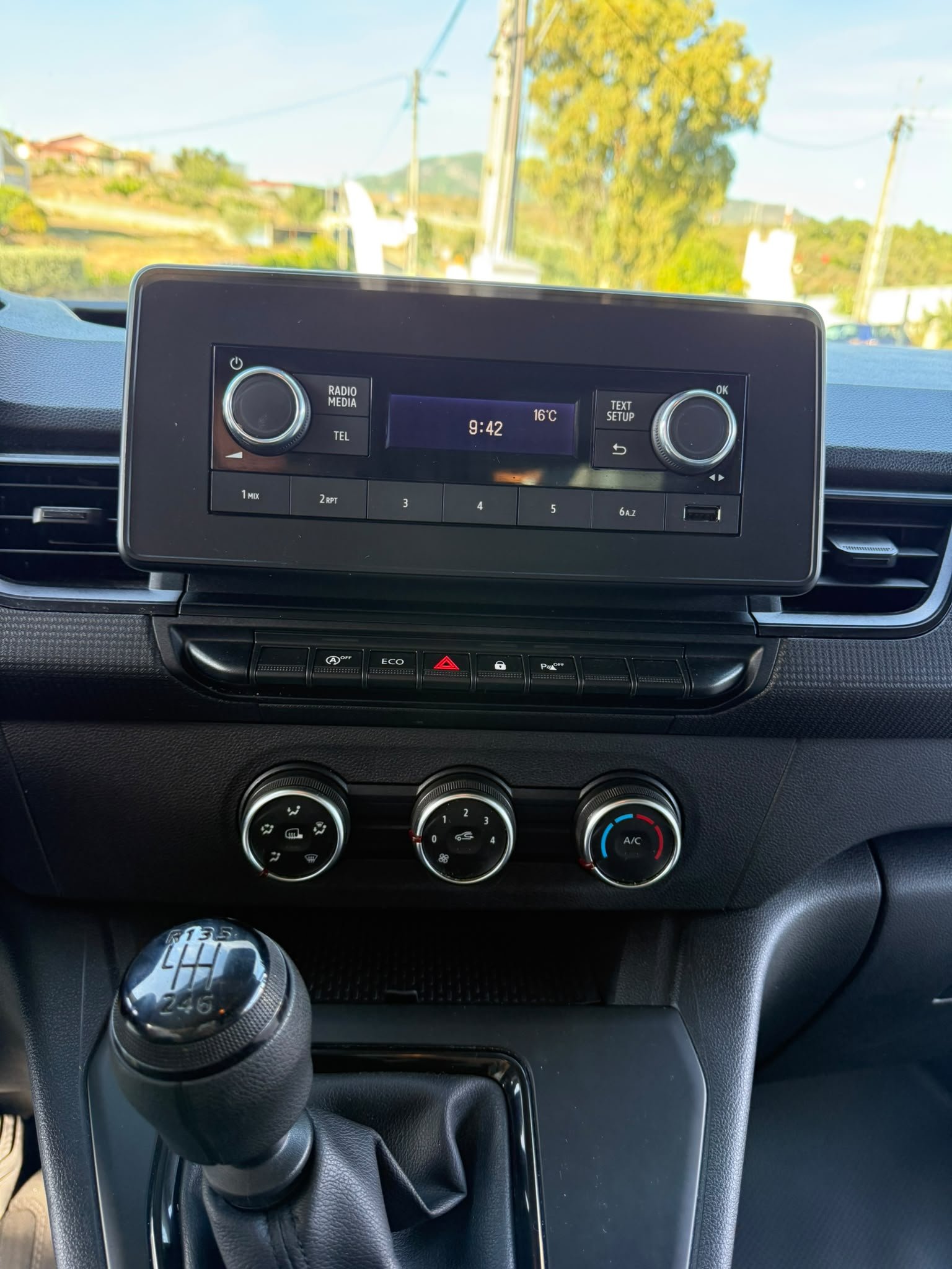 
								RENAULT KANGOO 2022 completo									