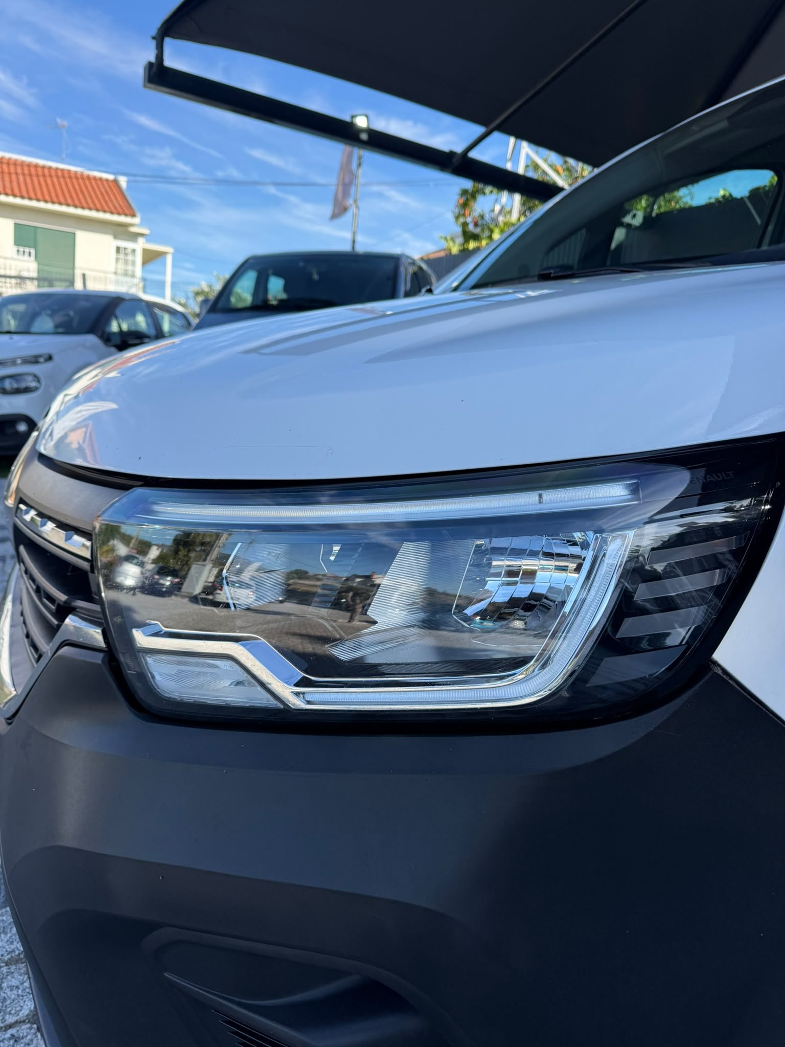 
								RENAULT KANGOO 2022 completo									